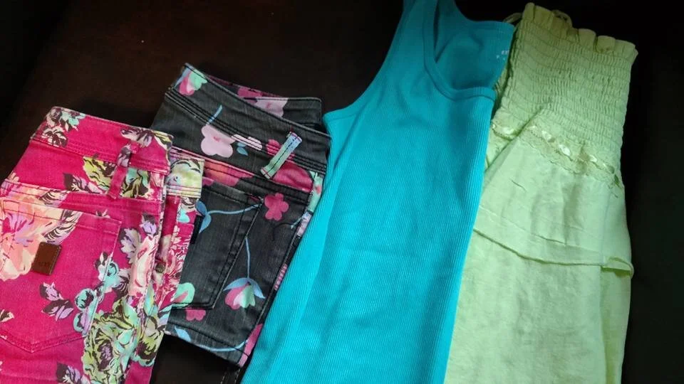 Size 12 Summer Lot - Roxy Shorts