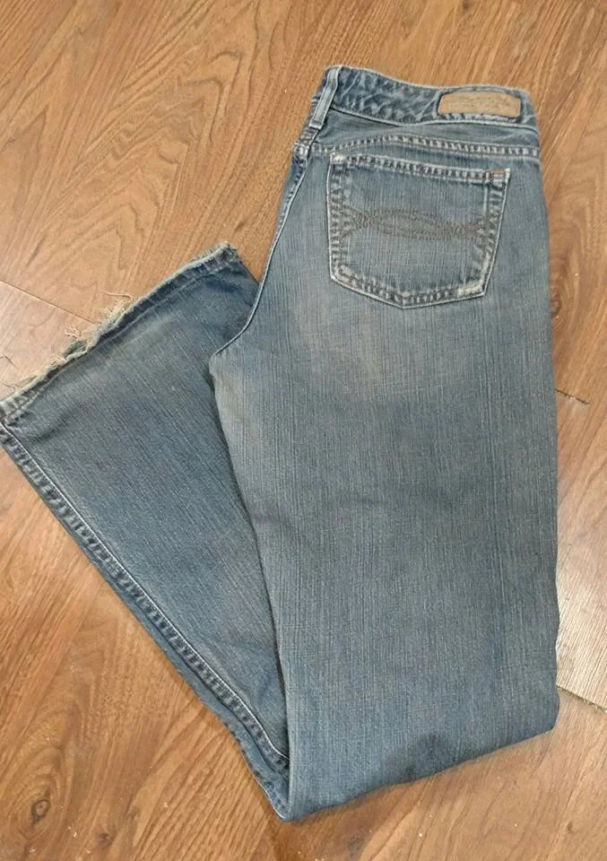 Abercrombie &amp; Fitch Jeans - Size 8