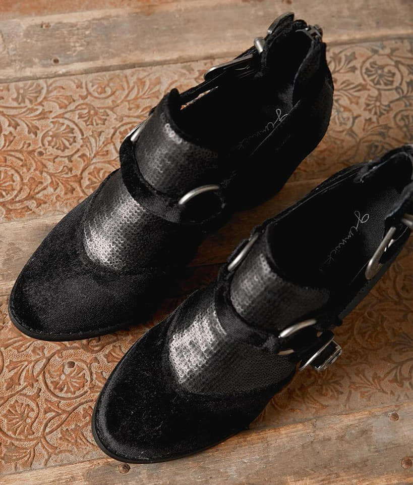 Georgia Ankle Boot by  GIMMICKS - size 10