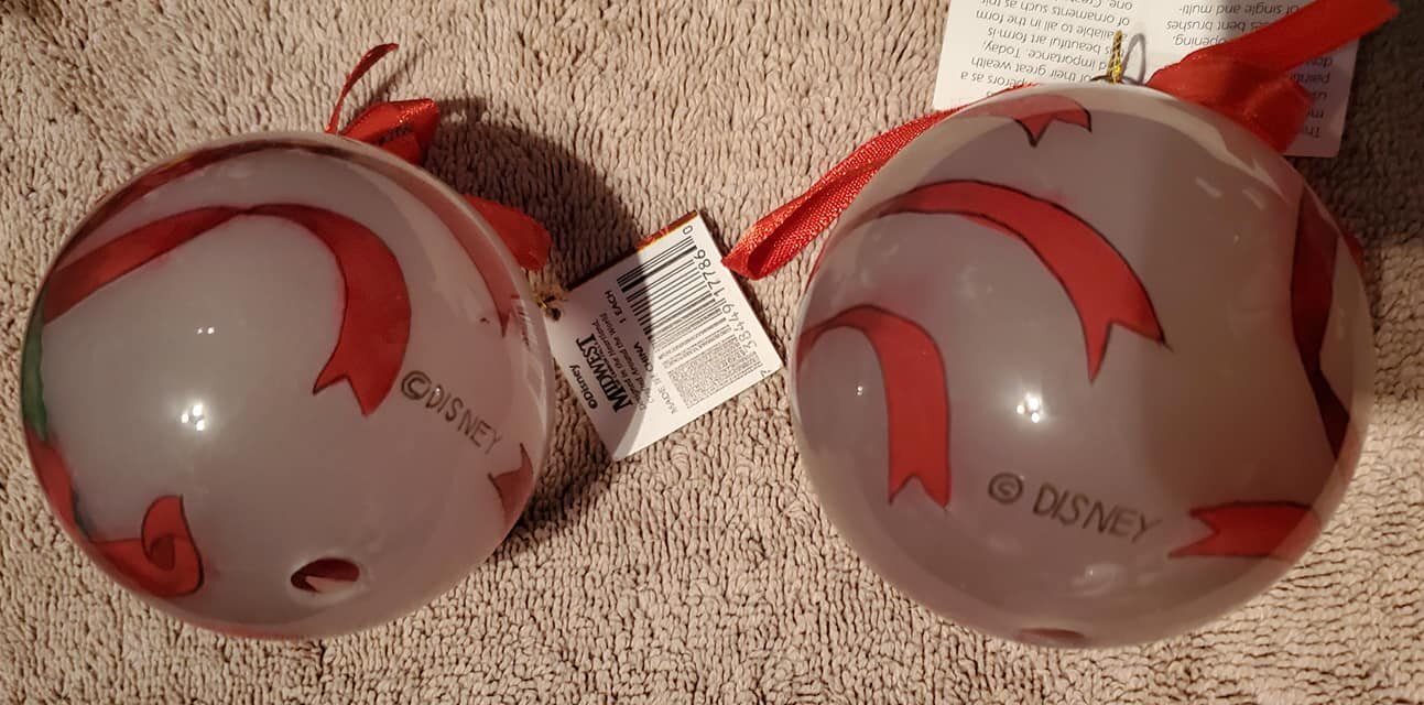 Disney Midwest Cannon Falls Handpainted Glass Mickey &amp; Wreath Ornament 