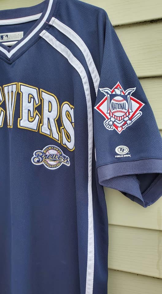 Men's Milwaukee Brewers shirt - Size XL