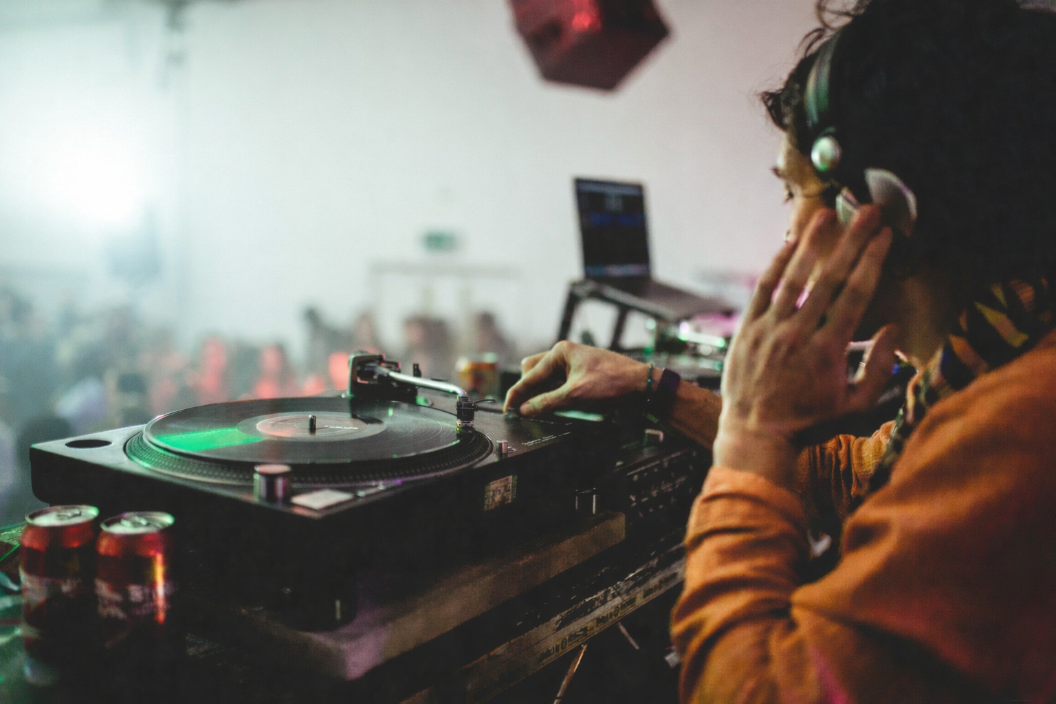 new oval space crowd.png