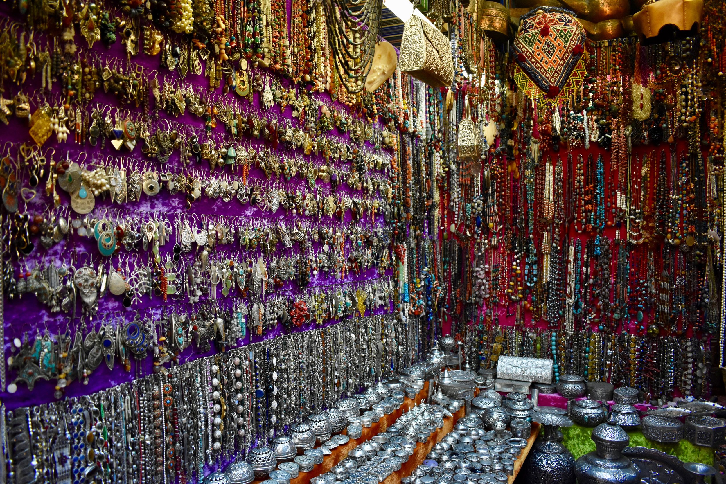  Rows upon rows of proclaimed “Omani silver” at a store inside the souq. 