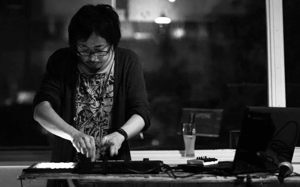 Yamori (electronics) electronics/電子音響 楽曲制作、ライブペイントとのセッションや様々なジャンルとの即興演奏等で活動中 【SNS】 @Yamori_q