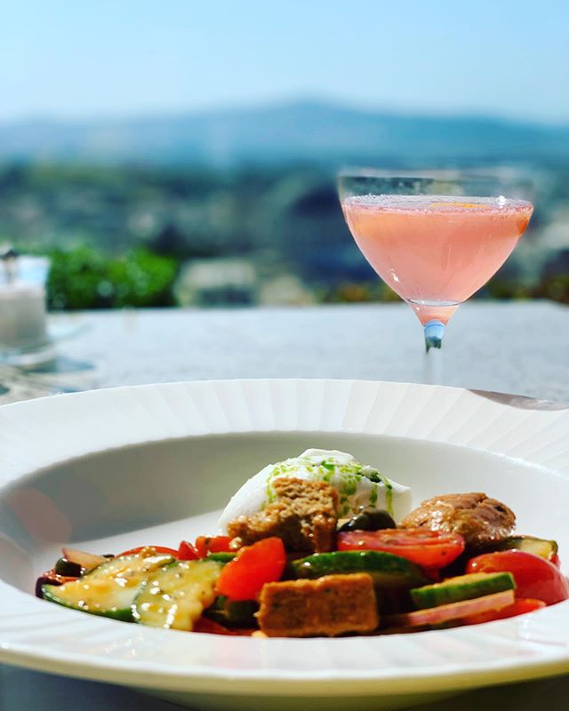 A proper Greek salad & cosmo. #greece #greeksalad #rooftop #hotel #electrametropolis #rooftoprestaurant #athens #travel #eats #goodeats #foodporn #drinks #cosmo #beautifulviews