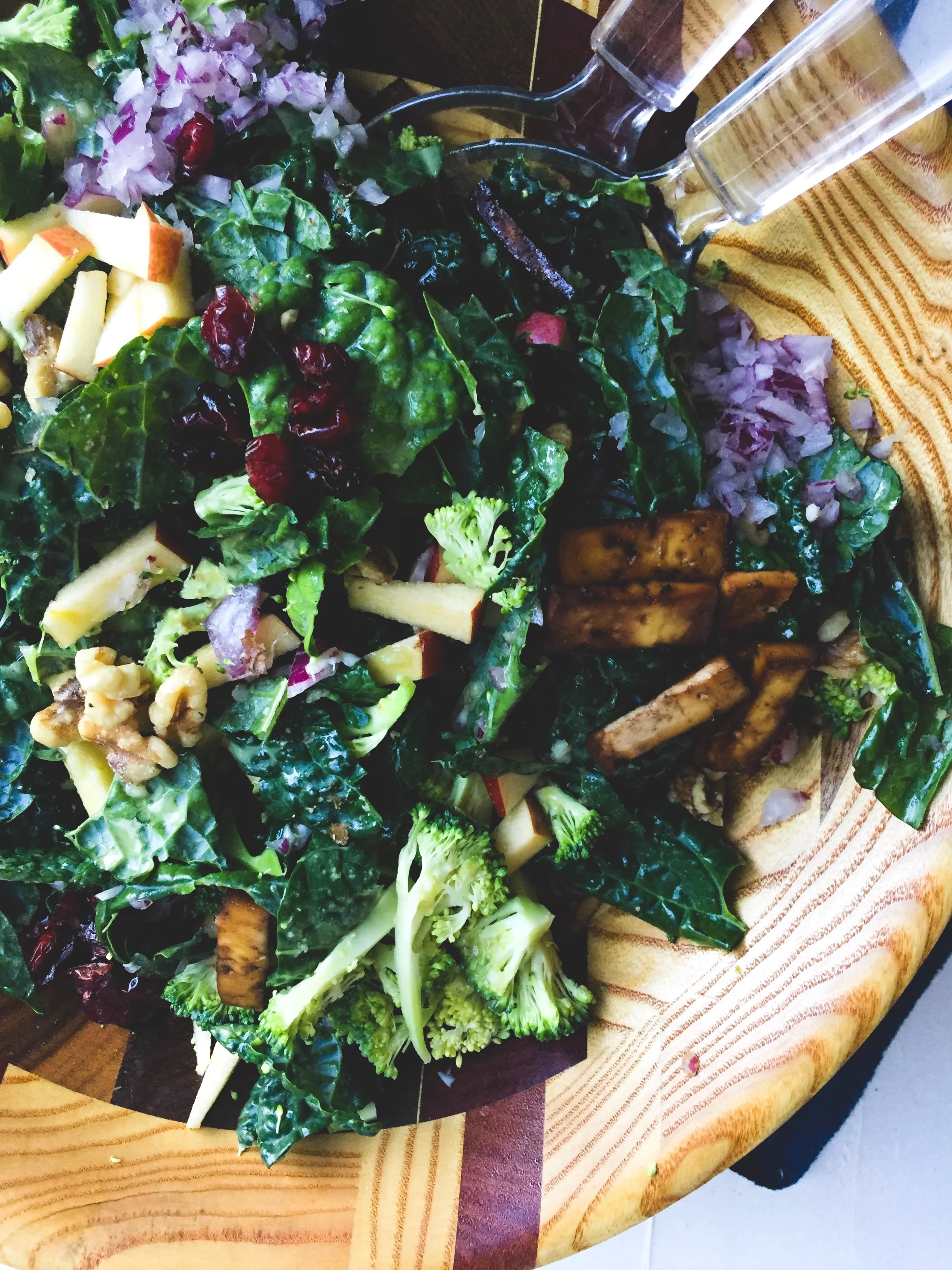 Broccoli and Kale Salad with Tofu Bacon 