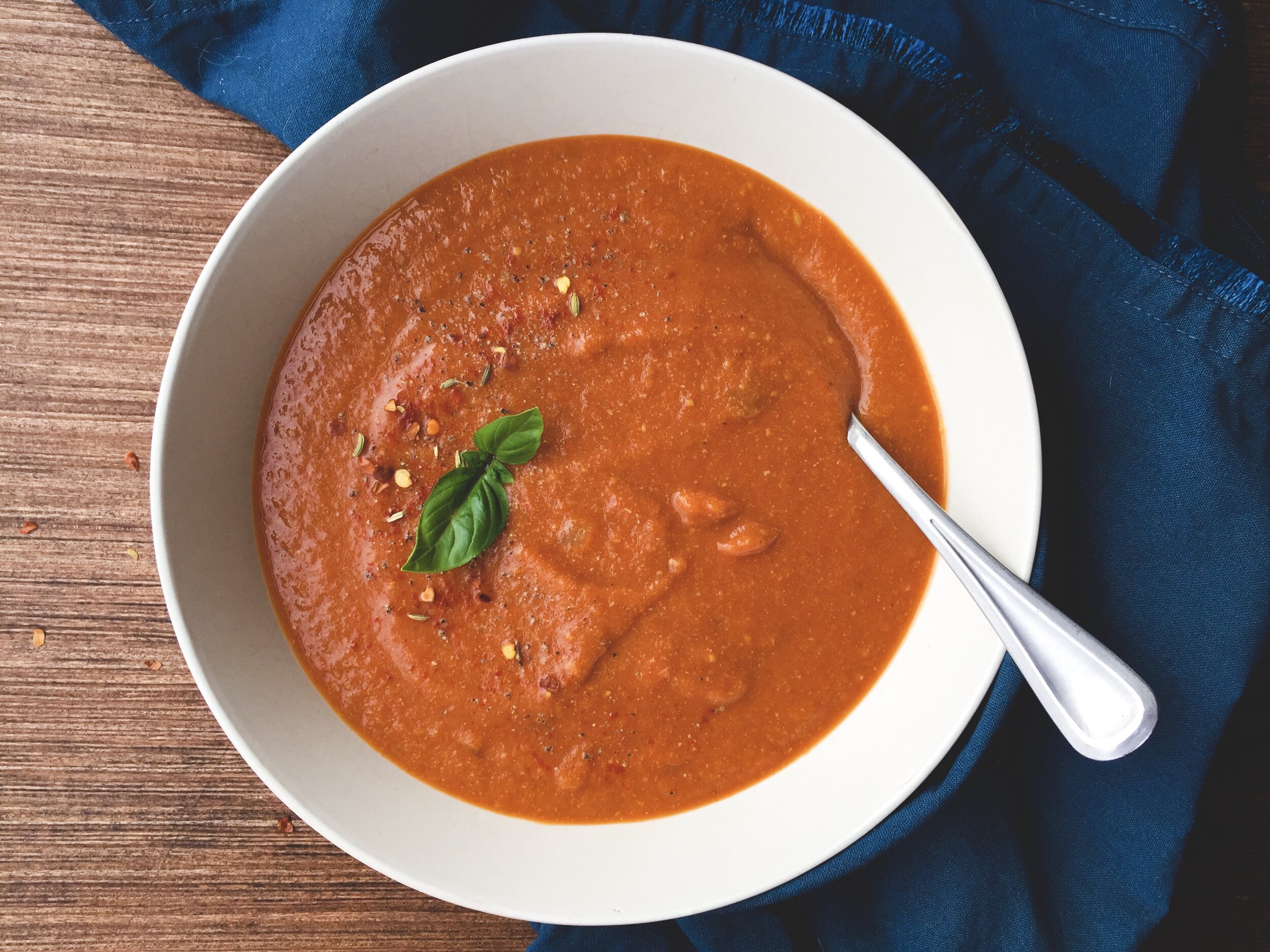 https://images.squarespace-cdn.com/content/v1/5ae5ff85f793923e73104dc1/1578769214293-V93CC4PO88XE8H8PPRUE/healthy+vegan+tomato+soup