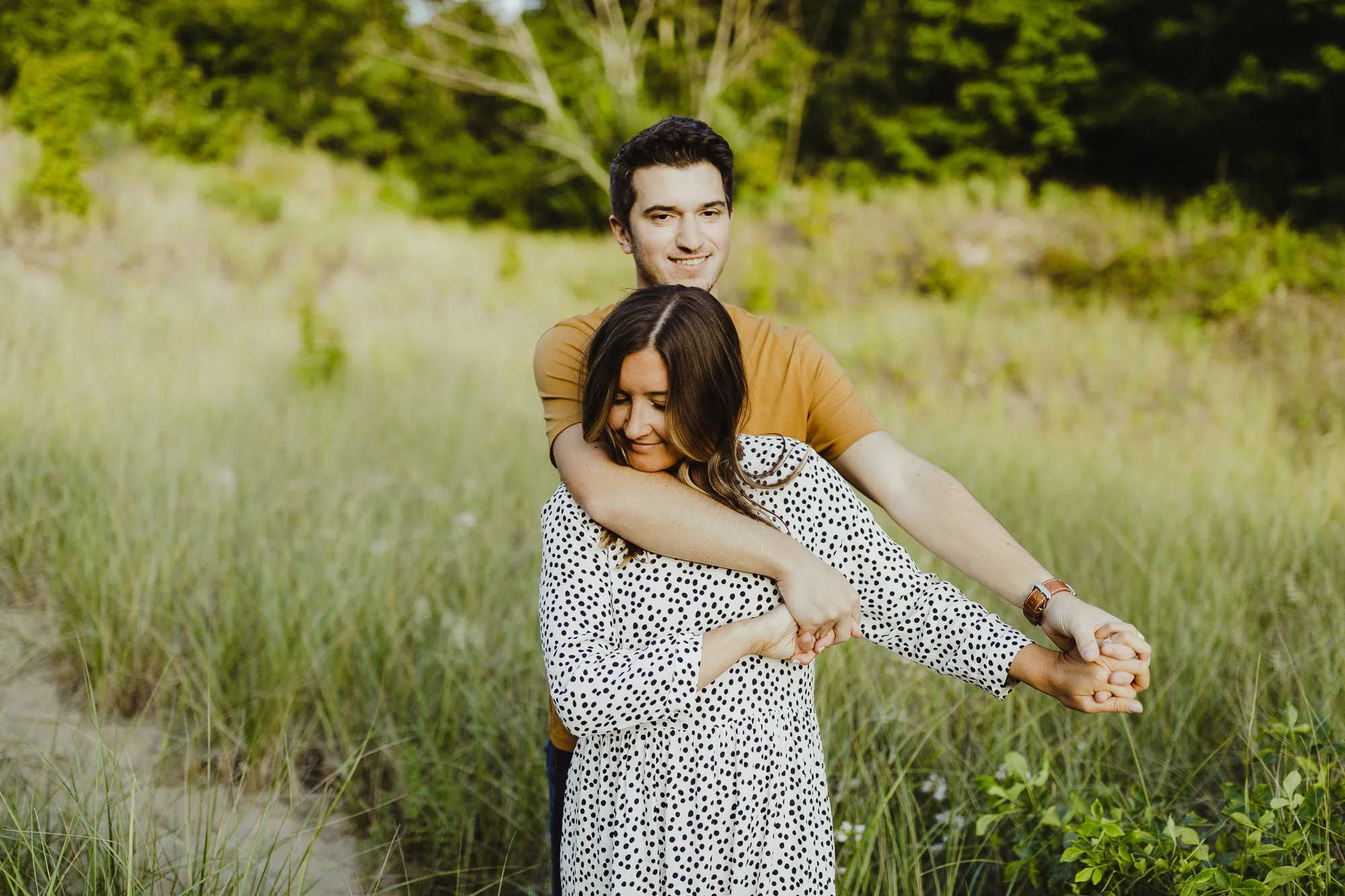 JillDeVriesPhotography-LakeMichiganEngagement-4.jpg