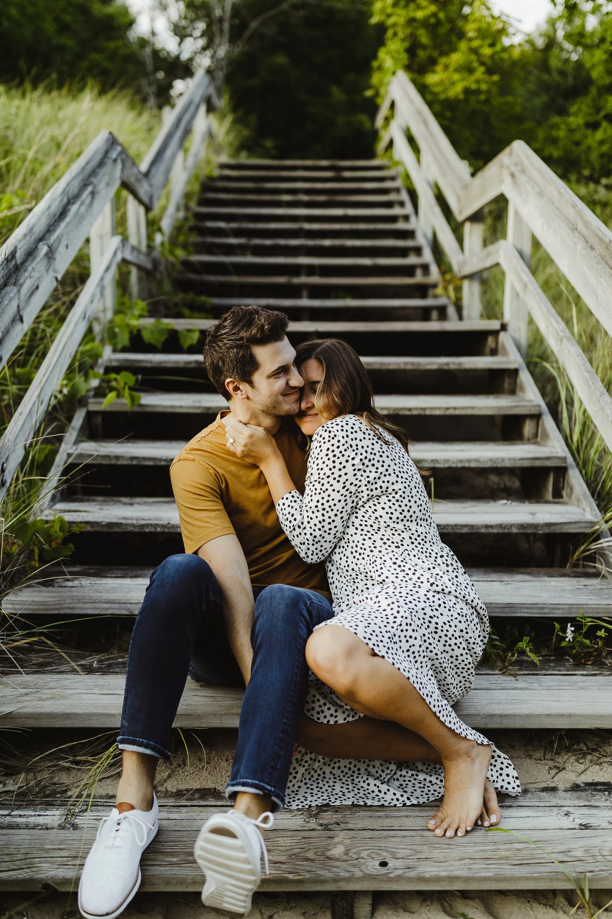 JillDeVriesPhotography-LakeMichiganEngagement-3.jpg