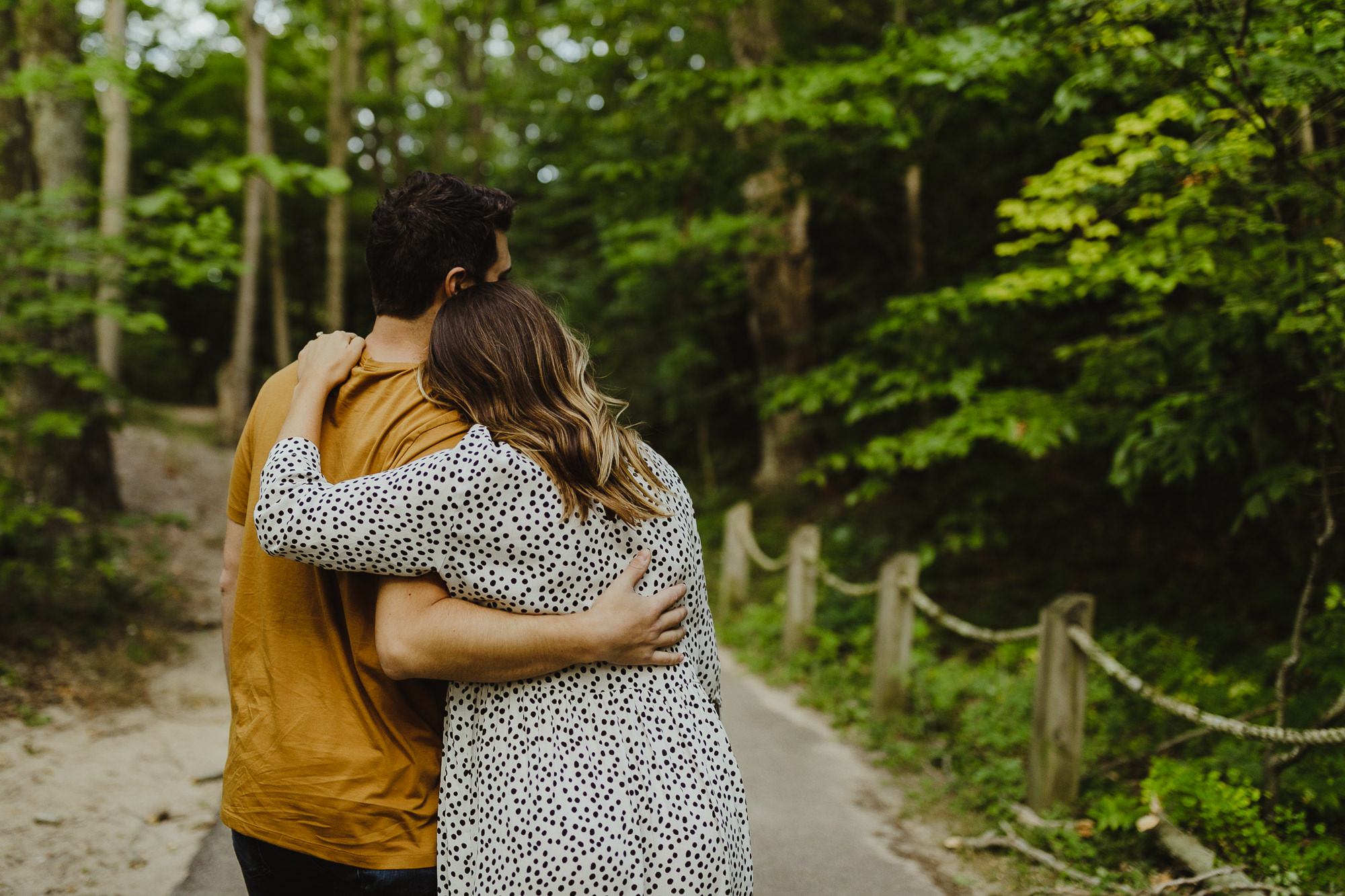 JillDeVriesPhotography-LakeMichiganEngagement-12.jpg