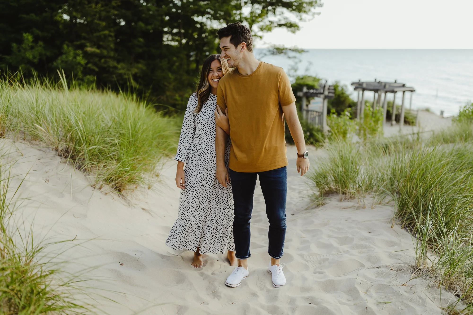 JillDeVriesPhotography-LakeMichiganEngagement-17.jpg