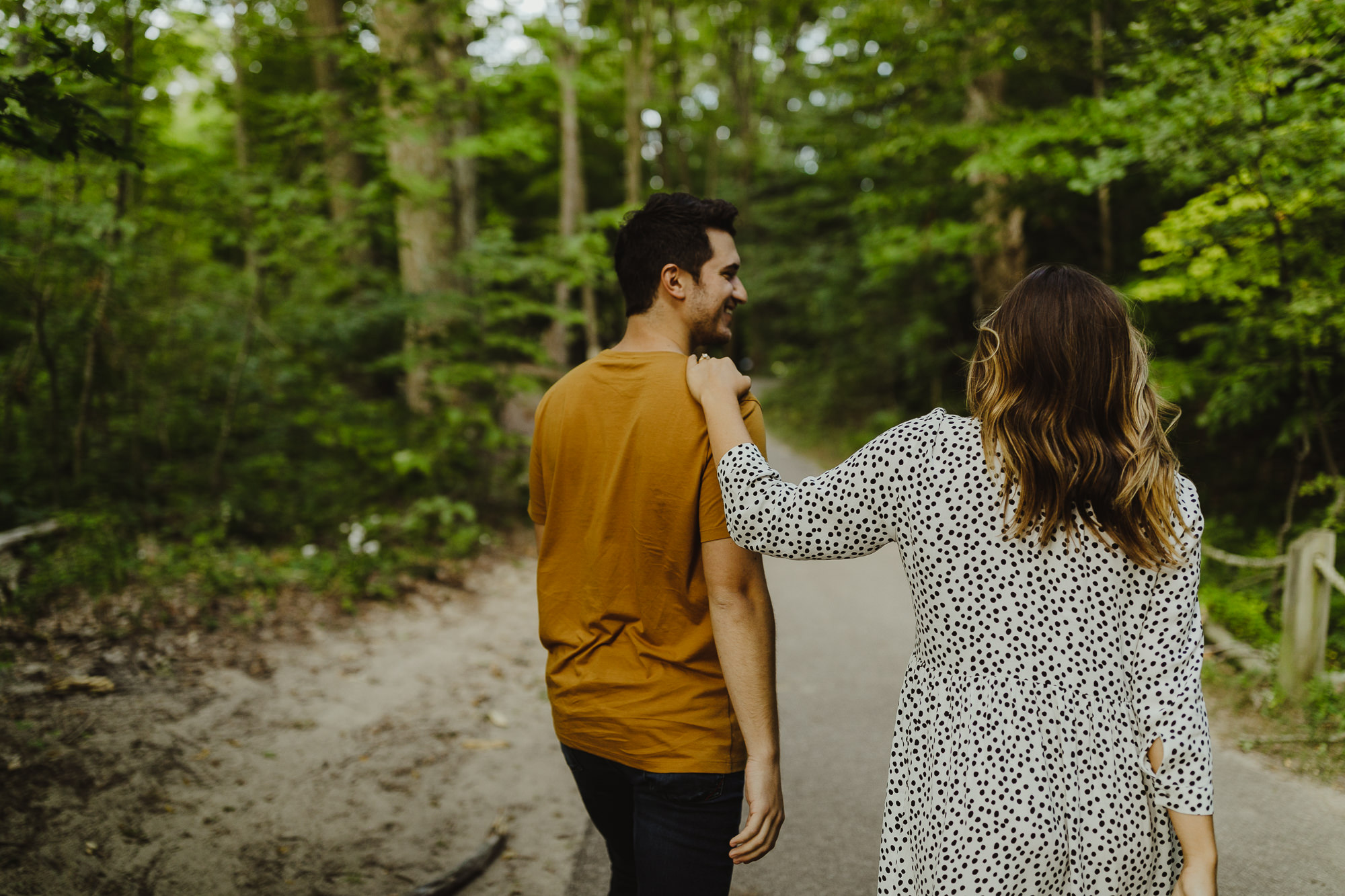 JillDeVriesPhotography-LakeMichiganEngagement-19.jpg