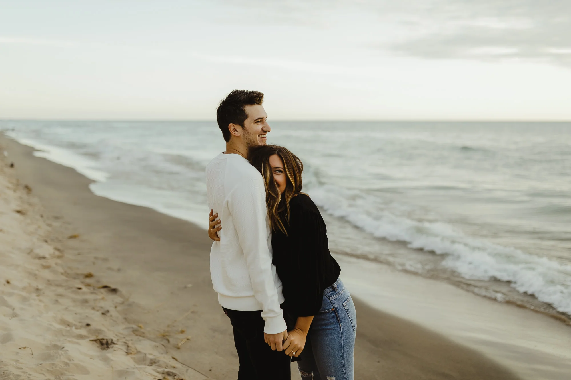JillDeVriesPhotography-LakeMichiganEngagement-22.jpg