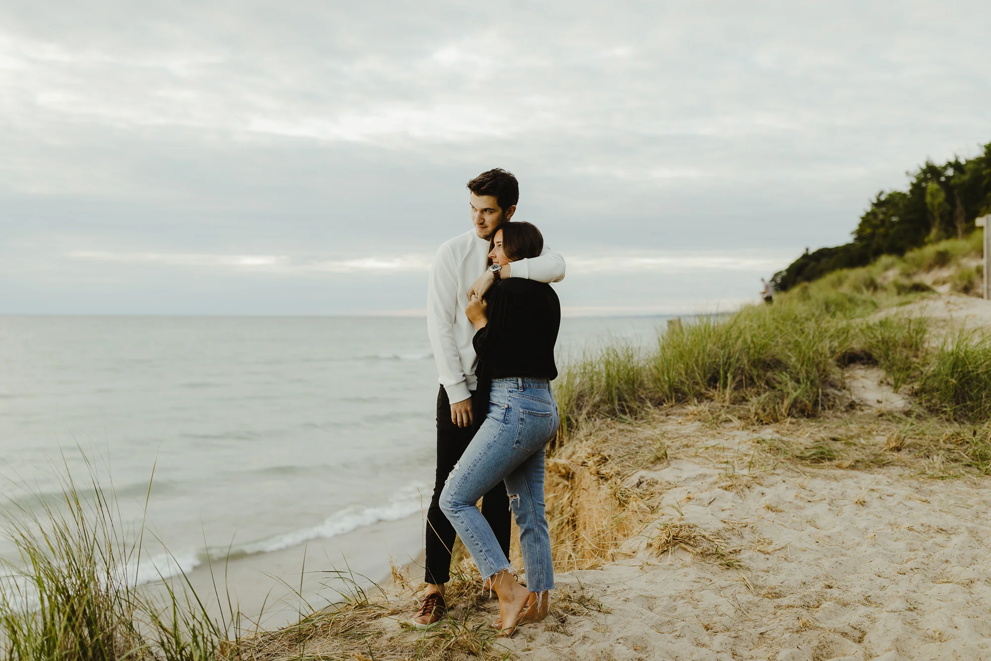 JillDeVriesPhotography-LakeMichiganEngagement-21.jpg