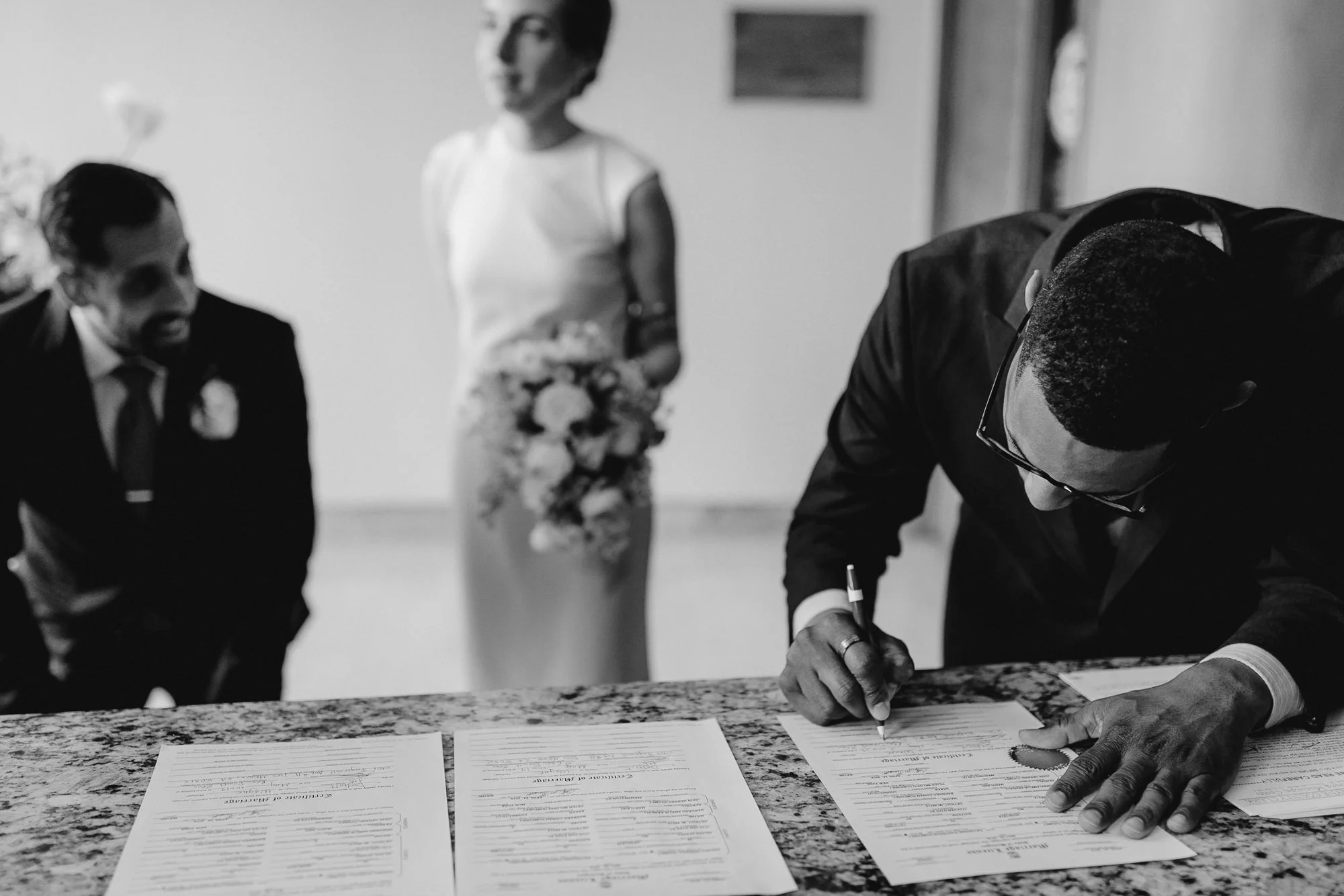 JillDeVriesPhotography-CityHallWedding-39.jpg