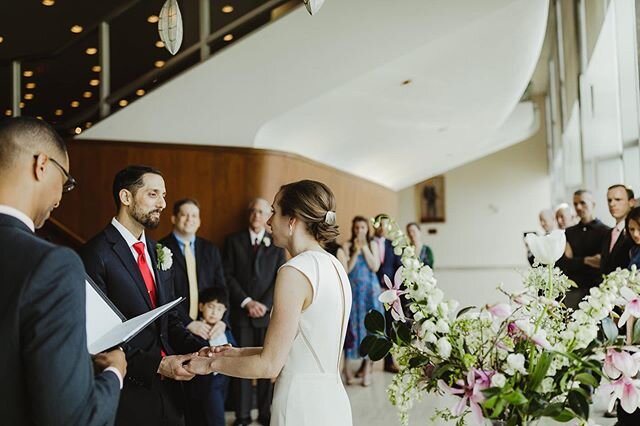 Now seems like as good of a time as ever to share this delightful wedding from last spring. K+Z said their vows at city hall in front of a few family members, and it was such an honor to document those intimate moments. Link in bio 💕