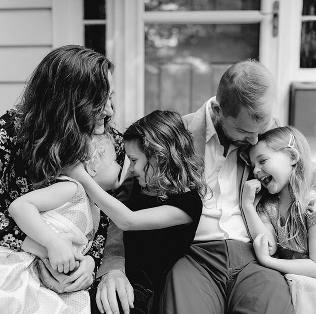 front porch sessions are in full swing! this special deal won&rsquo;t last forever so shoot me an email if you&rsquo;re in the GR area and want to set one up ✨