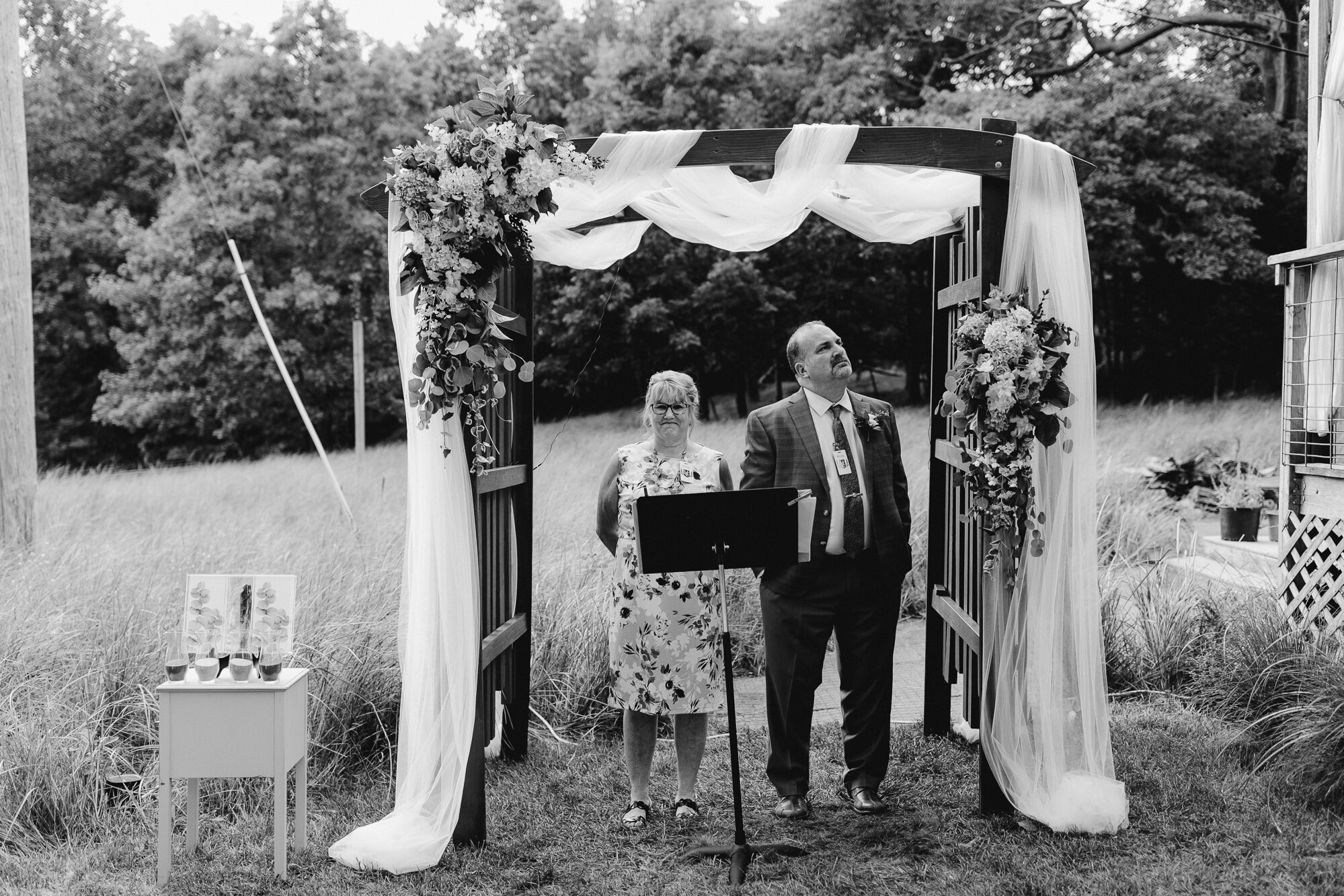 JillDeVriesPhotography-CovidBackyardWedding-8.jpg