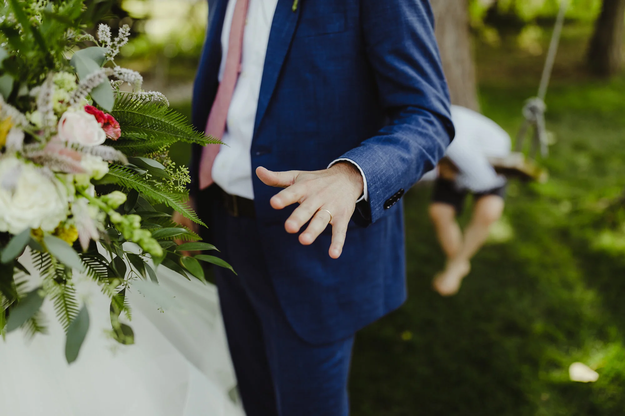 JillDeVriesPhotography-CovidBackyardWedding-15.jpg