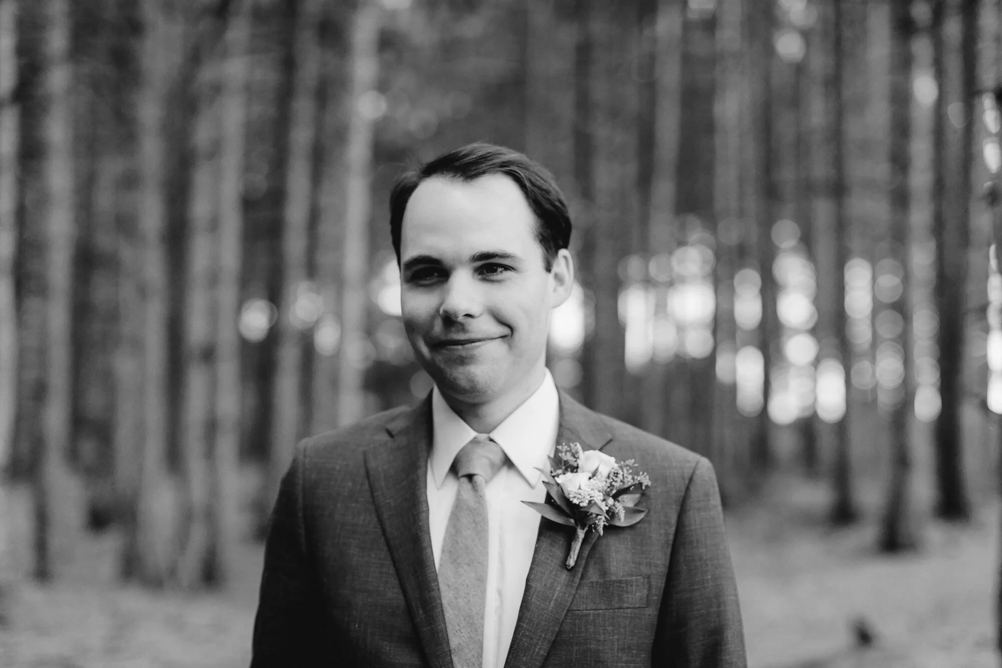 JillDeVriesPhotography-CovidBackyardWedding-29.jpg