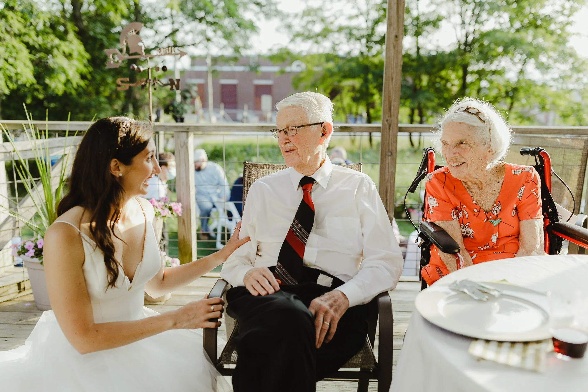 JillDeVriesPhotography-CovidBackyardWedding-50.jpg