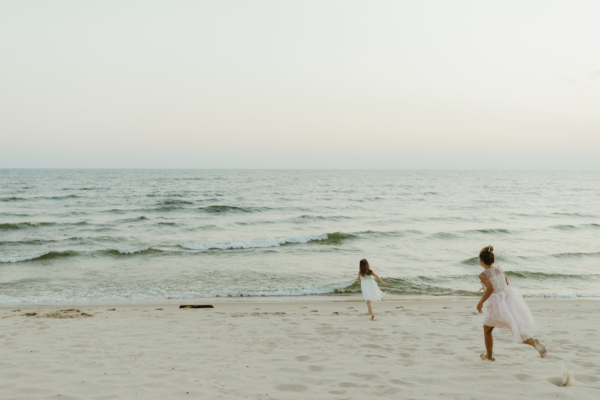 JillDeVriesPhotography-CovidBackyardWedding-82.jpg