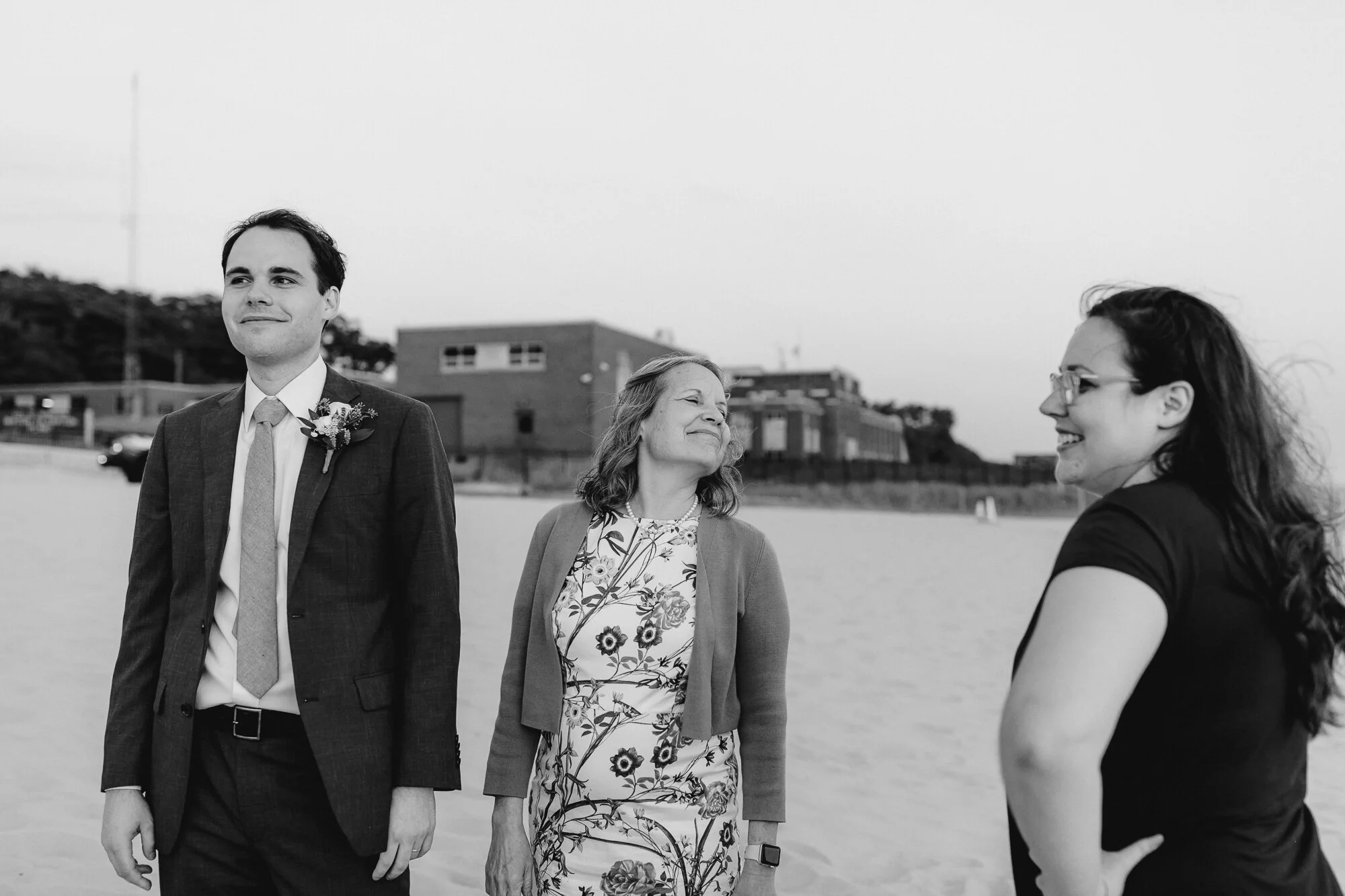 JillDeVriesPhotography-CovidBackyardWedding-84.jpg