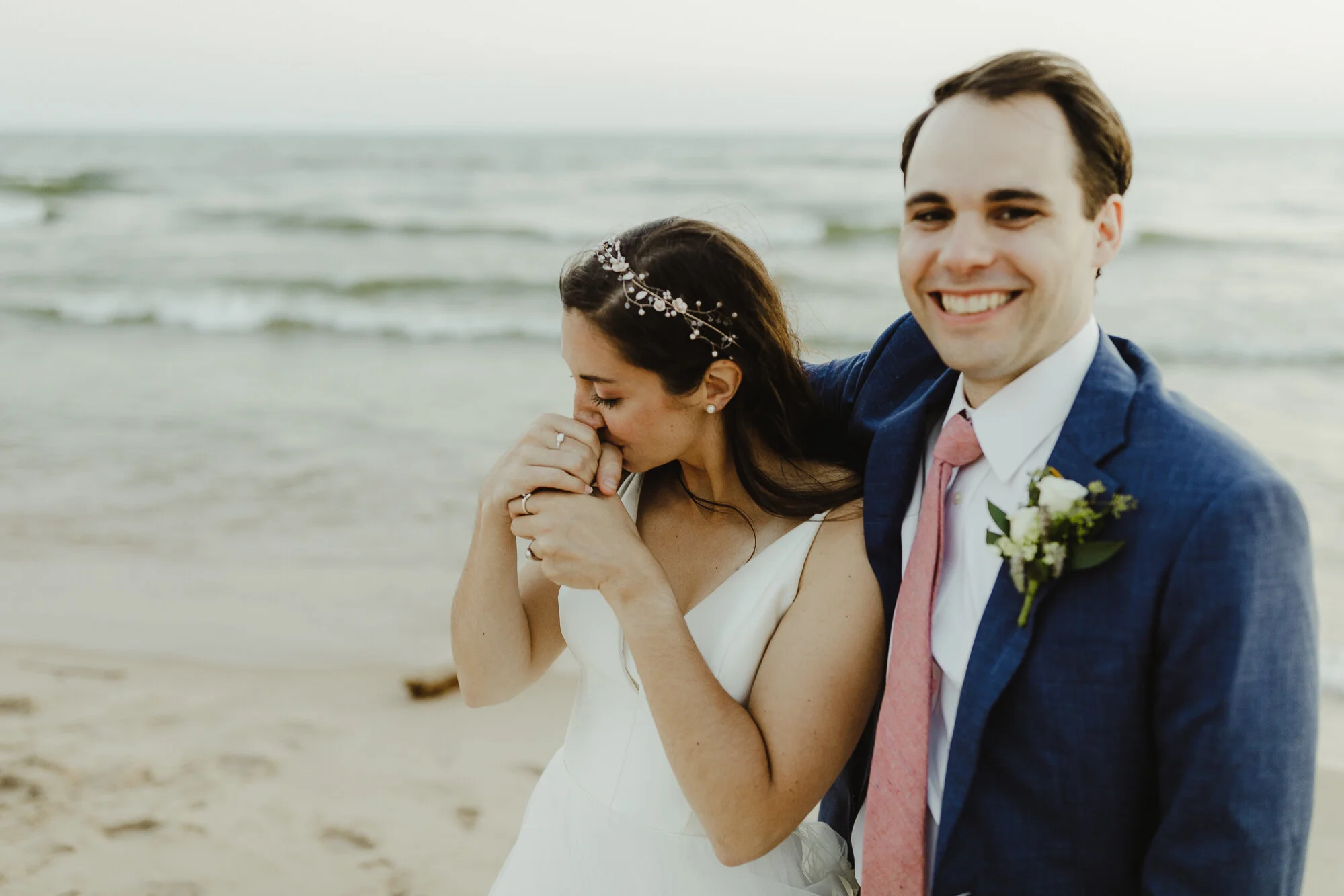 JillDeVriesPhotography-CovidBackyardWedding-89.jpg