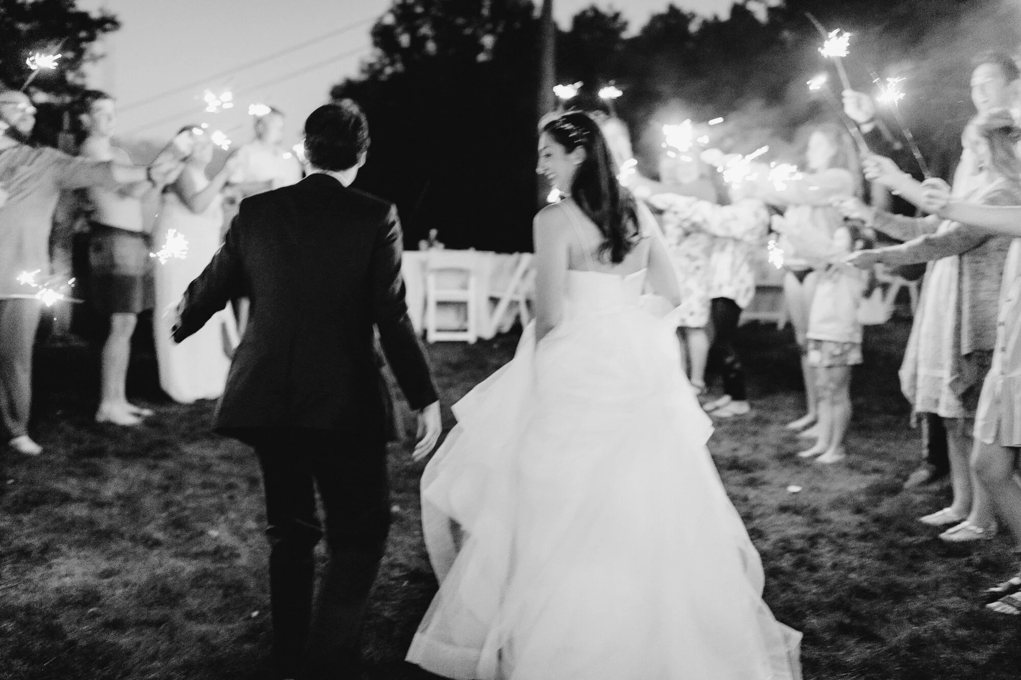 JillDeVriesPhotography-CovidBackyardWedding-99.jpg