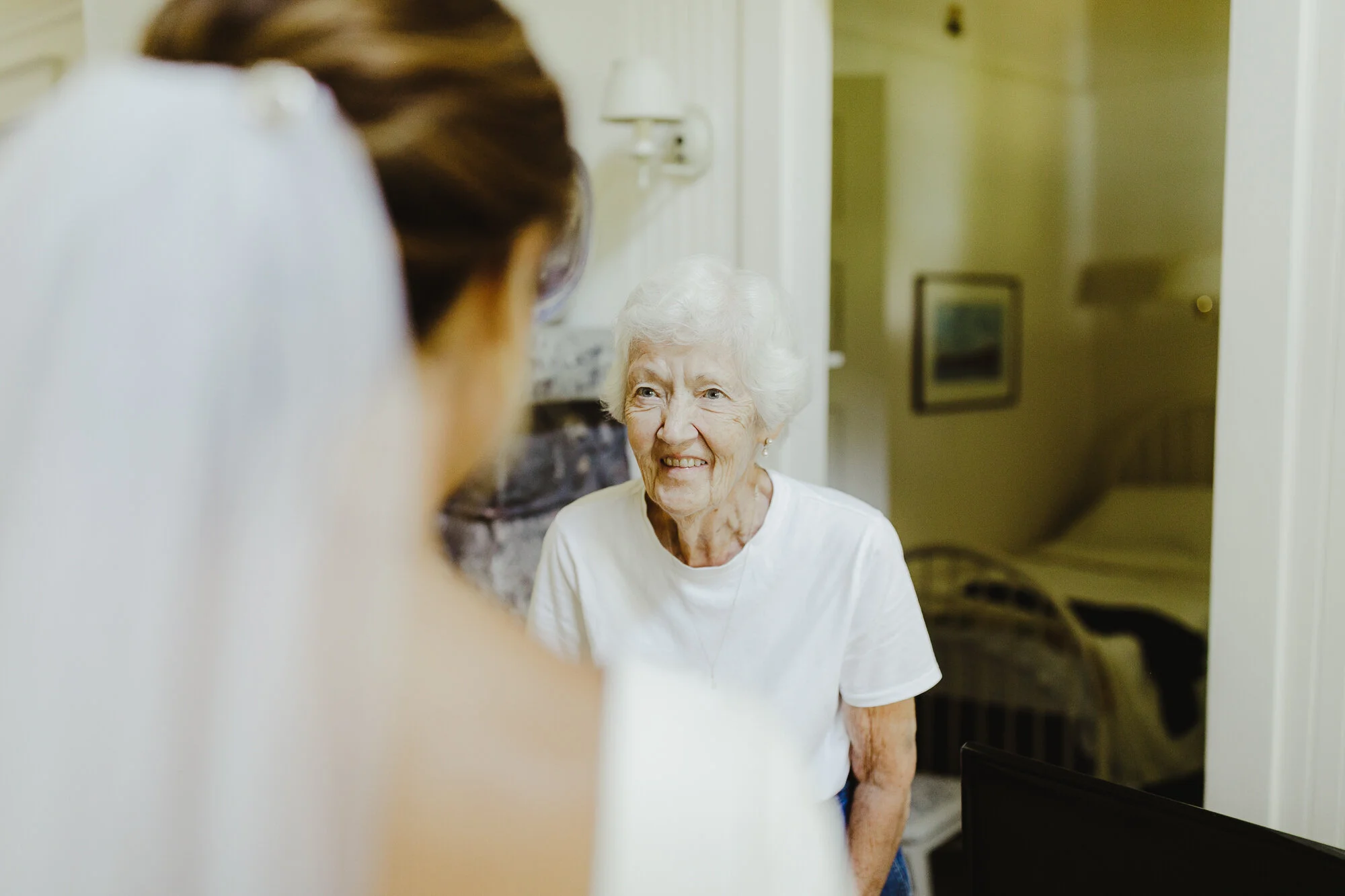 JillDeVries-LakeMichiganWedding-13.jpg