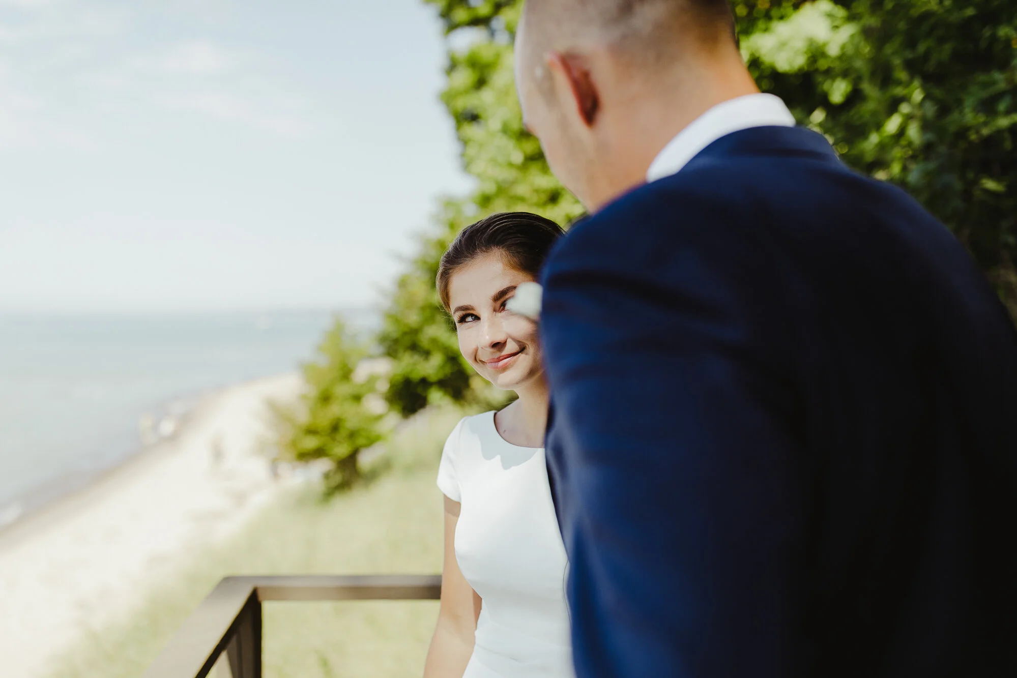 JillDeVries-LakeMichiganWedding-16.jpg