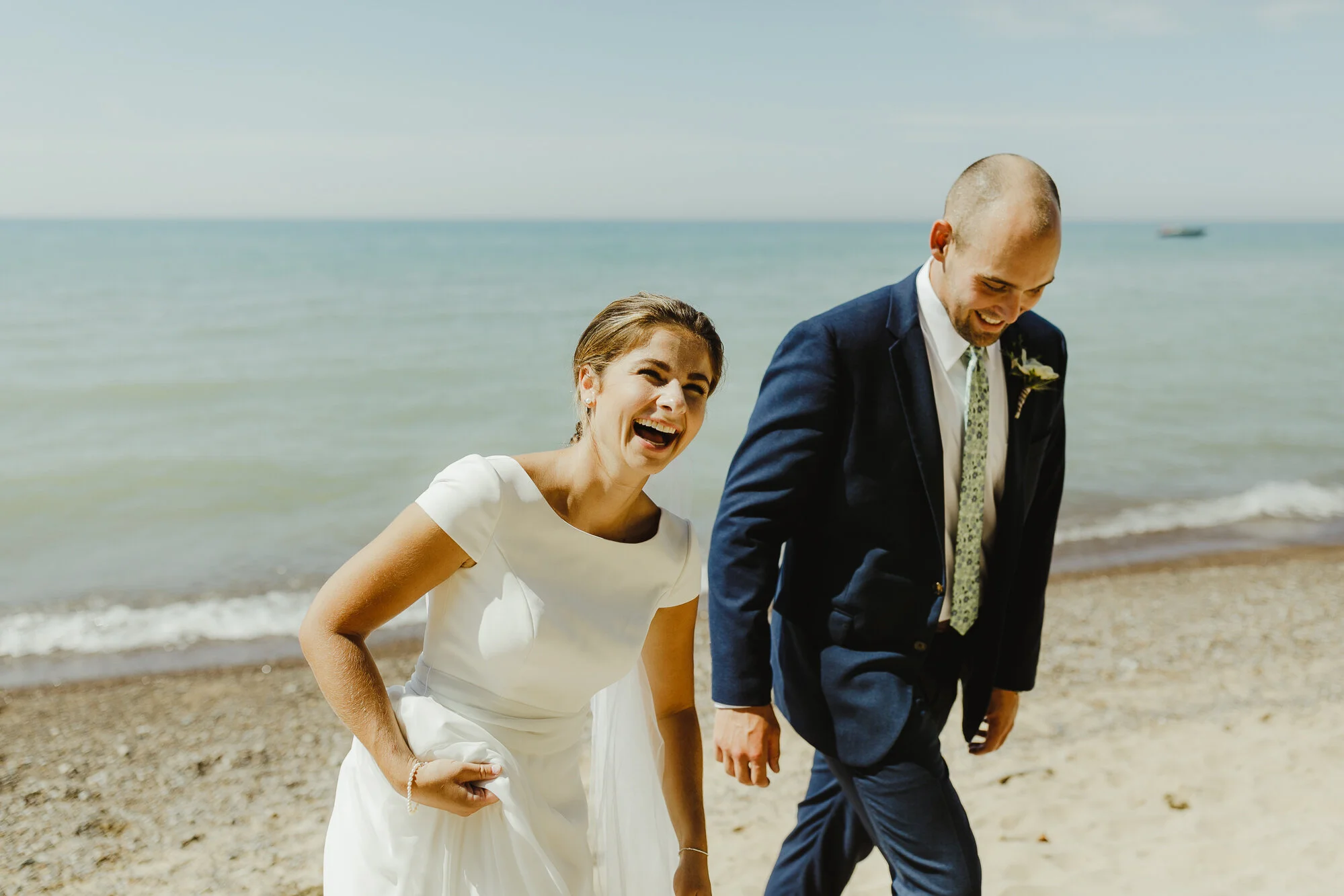 JillDeVries-LakeMichiganWedding-20.jpg