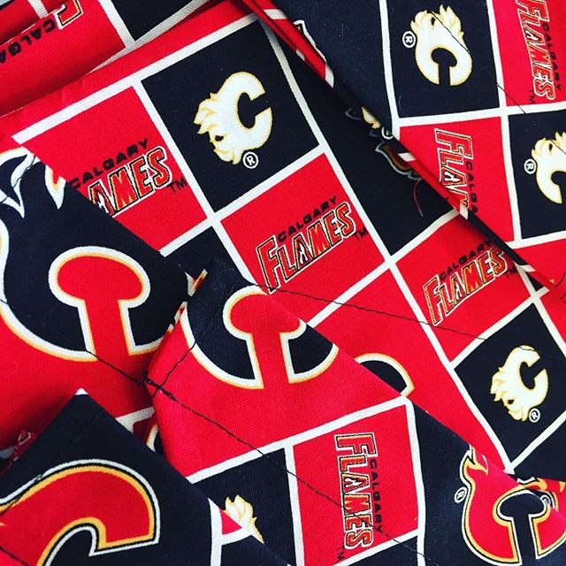 Calling all Calgary Flames fans !! By adding our spa  package to your next groom you&rsquo;ll  receive this bandana for only $18.00
Book now while supplies last #doggrooming #flamesbandana
