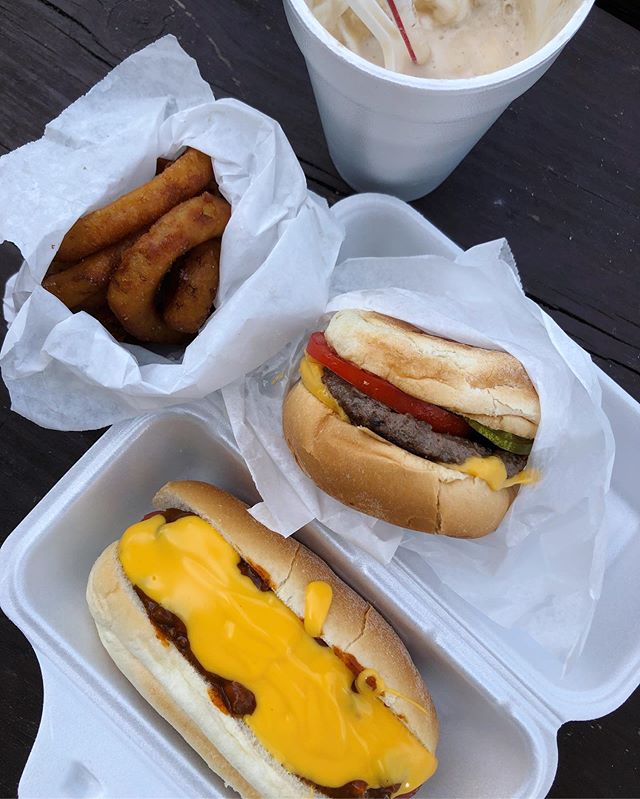 Lunch date with my daughter at a cute ice cream shop in the middle of corn fields.  Embracing every moment we get to be together before the new school year starts! 🌽 🌭
