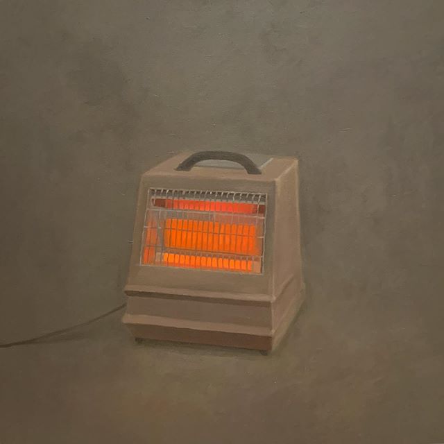 Come on baby, light my heater💥Loved 🧡 this painting, &ldquo;Heater,&rdquo; 1964, oil on canvas, at last night&rsquo;s preview of the beautiful exhibition, Vija Celmins: To Fix the Image In Memory, at @metbreuer #vijacelmins #bizarreobsessionwithora