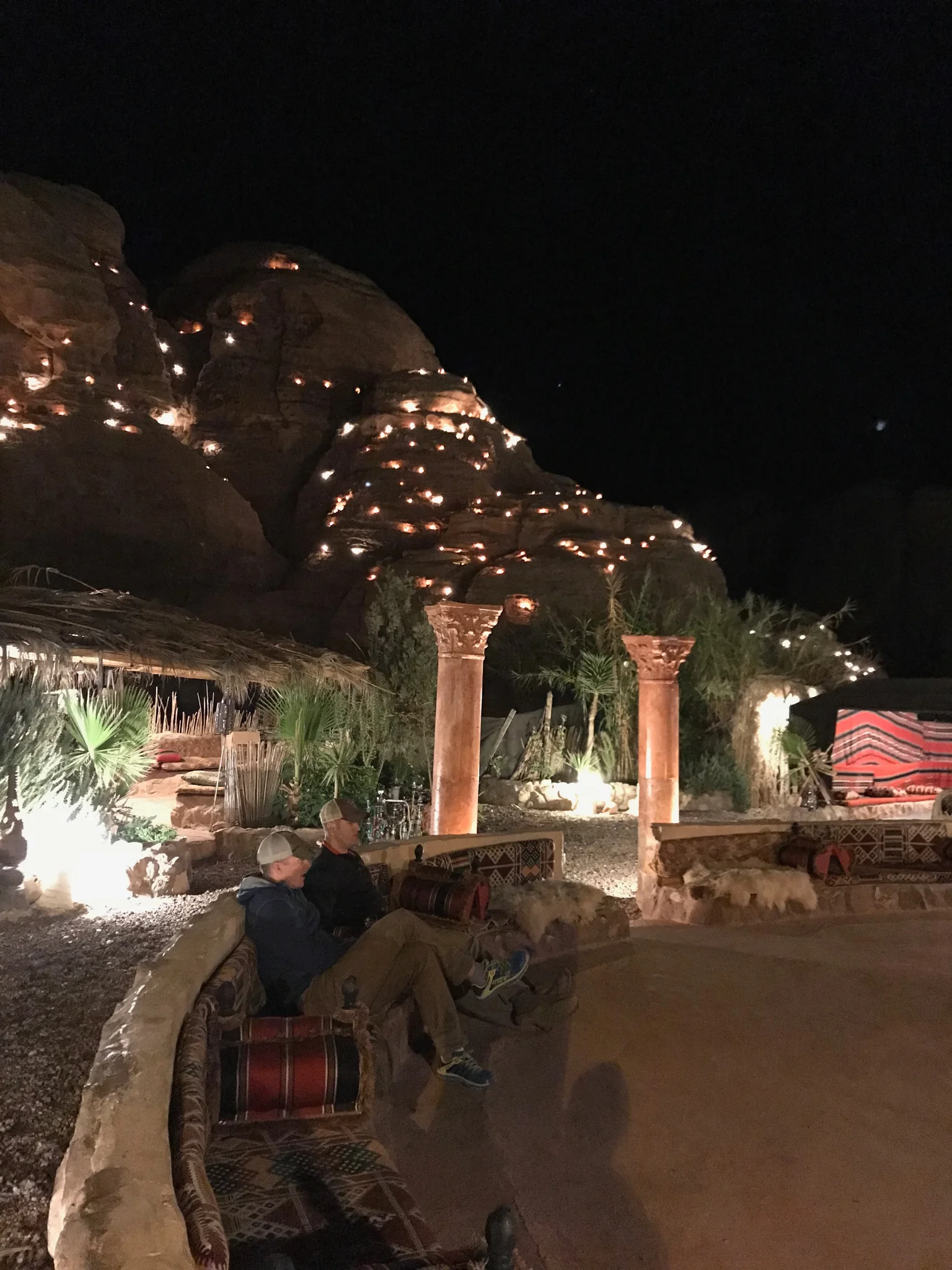 Guys, how beautiful is this bedouin camp set up in the middle of the Jordanian dessert.&nbsp;
