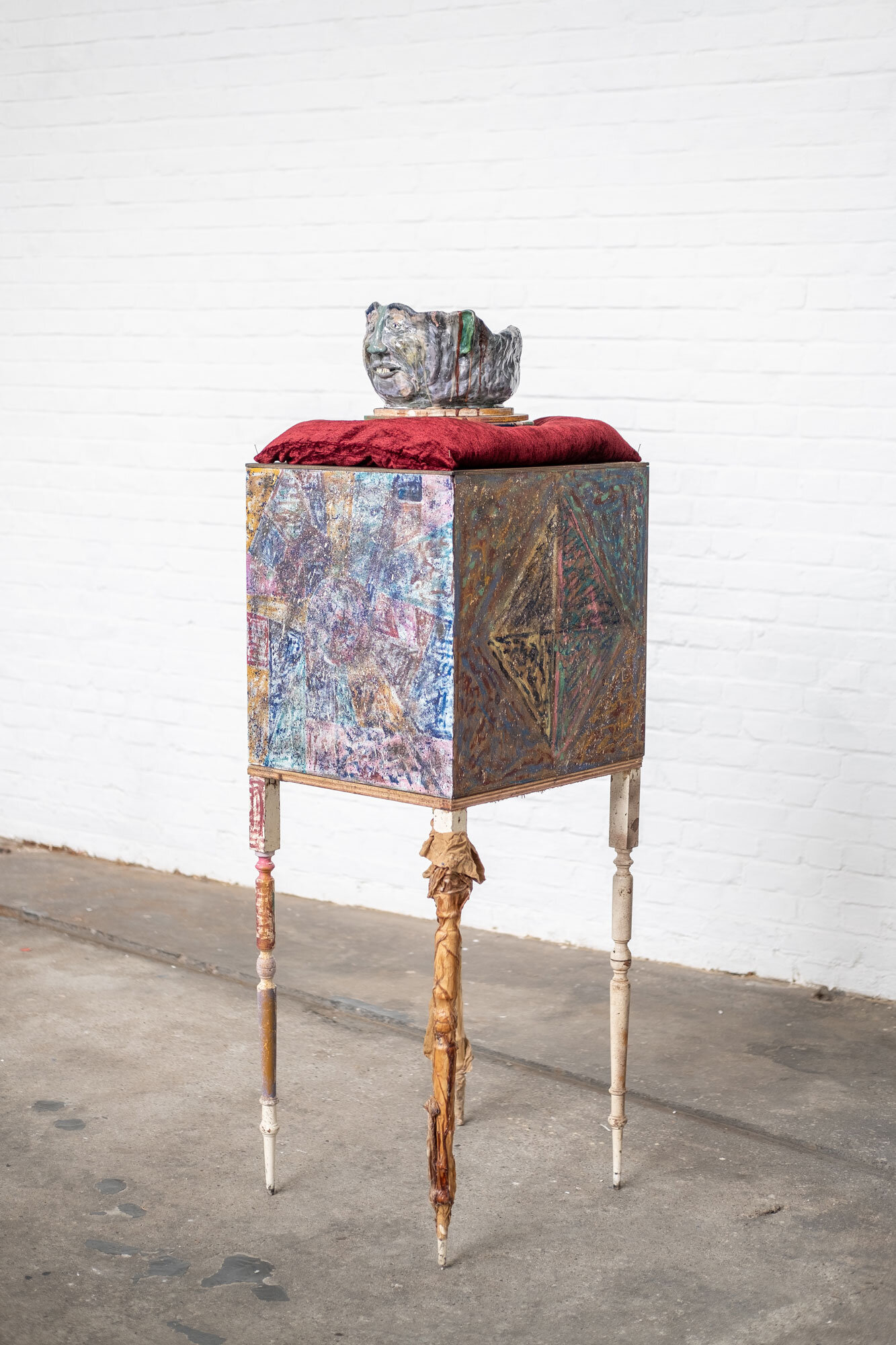   ‘Nothing to be said/ nothing to declare’  2021, Ceramics, wood, textile, oil paint, spray paint, wax, stockings, latex, resin and wood stain, 158 x 51 x 46,5cm 