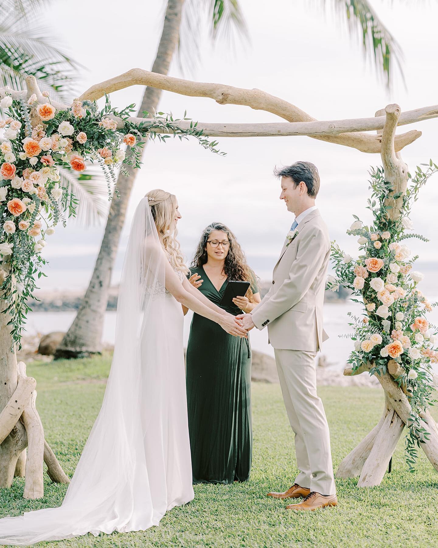 A soft romantic outdoor ceremony at the Olowalu Plantation House with the sweetest couple 🤍

Planning &amp; Coordination @whiteorchidwedding 
Photography @jana_dillon 
Florals @teresasenamaui 
Beauty @mauimakeupartistry
