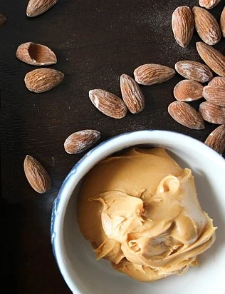 almond-1850615_640.jpg