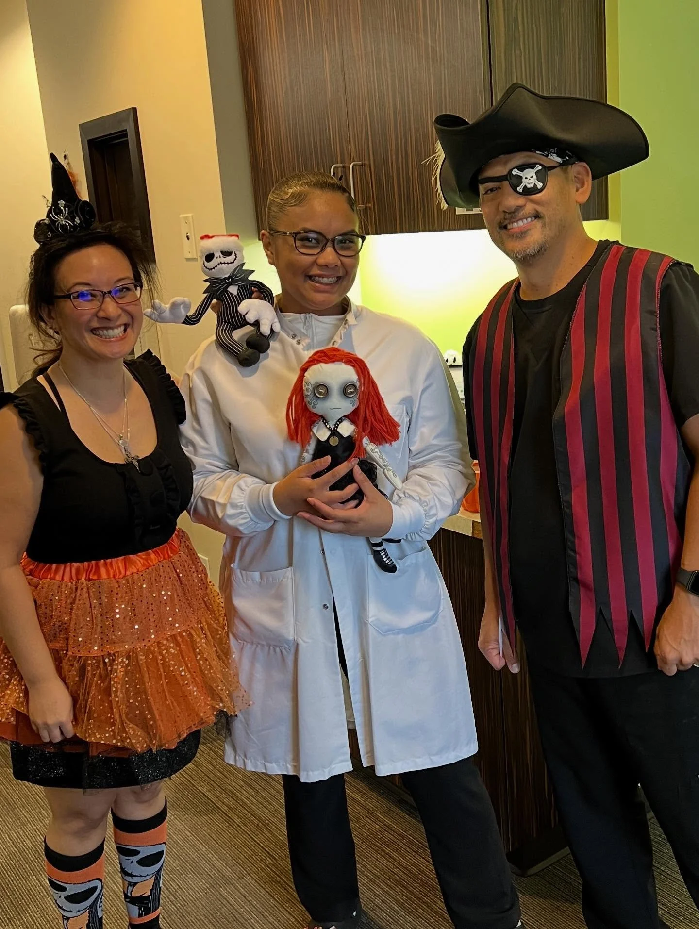 Have a safe and fun Halloween and make sure to brush well after eating all your treats!
#halloween #smiles