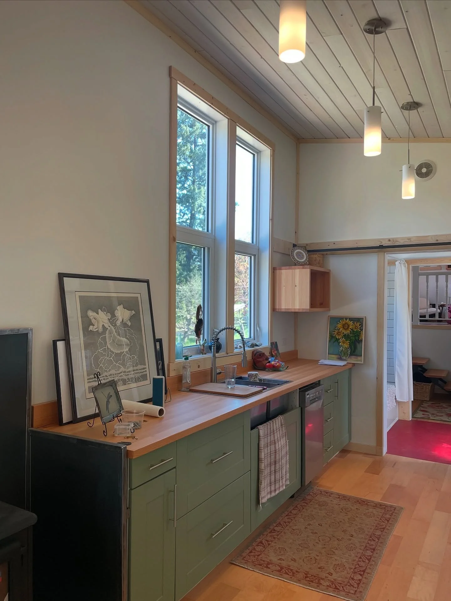 One of the most rewarding parts of what we do is seeing our clients truly settle into their new tiny homes. This kitchen is now full of life, and styled with love and personality 🏡 

#tinyhouse #tinyhome #tinyliving