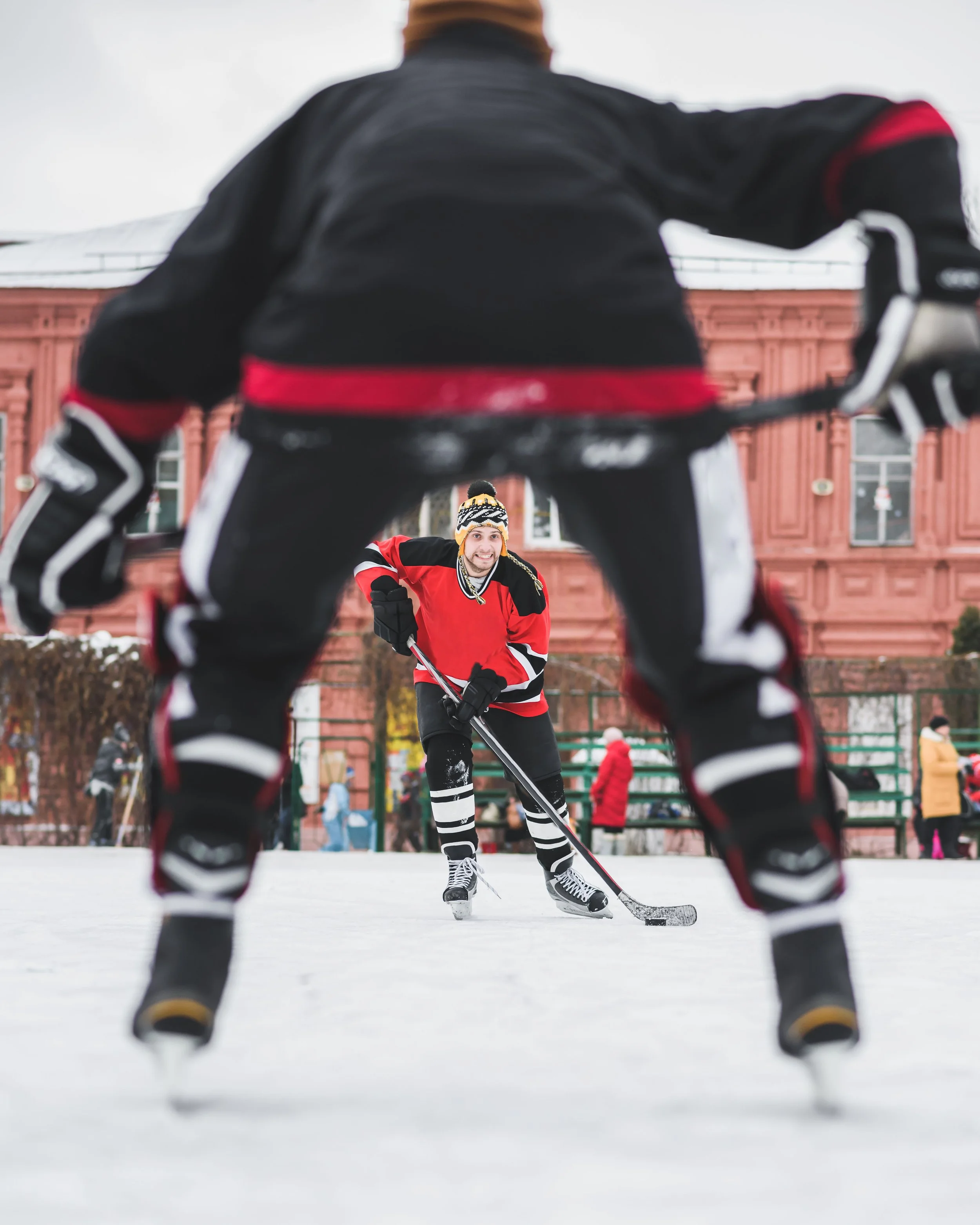 hockey-fans-gathered-at-the-stadium-to-play-2026-01-11-08-50-08-utc.jpg