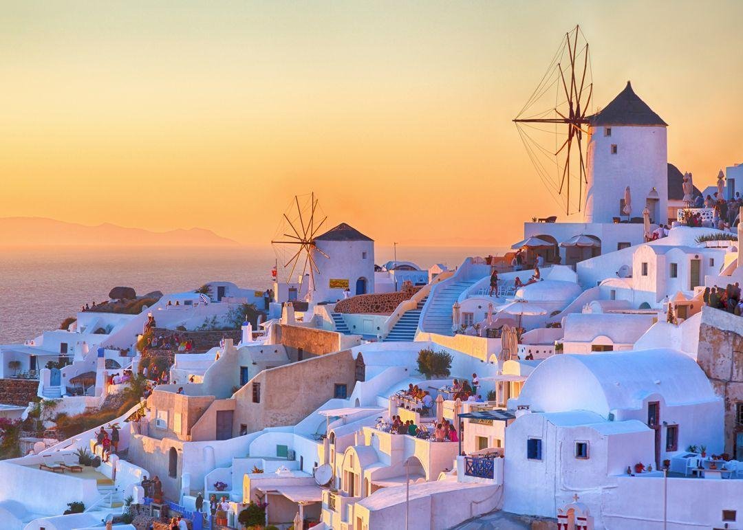 Need some inspiration for the perfect summer trip? Swipe through for a glimpse of island hopping in Greece!

Imagine waking up to the sparkling blue waters of the Aegean Sea, exploring the picturesque villages of Santorini, and dancing the night away