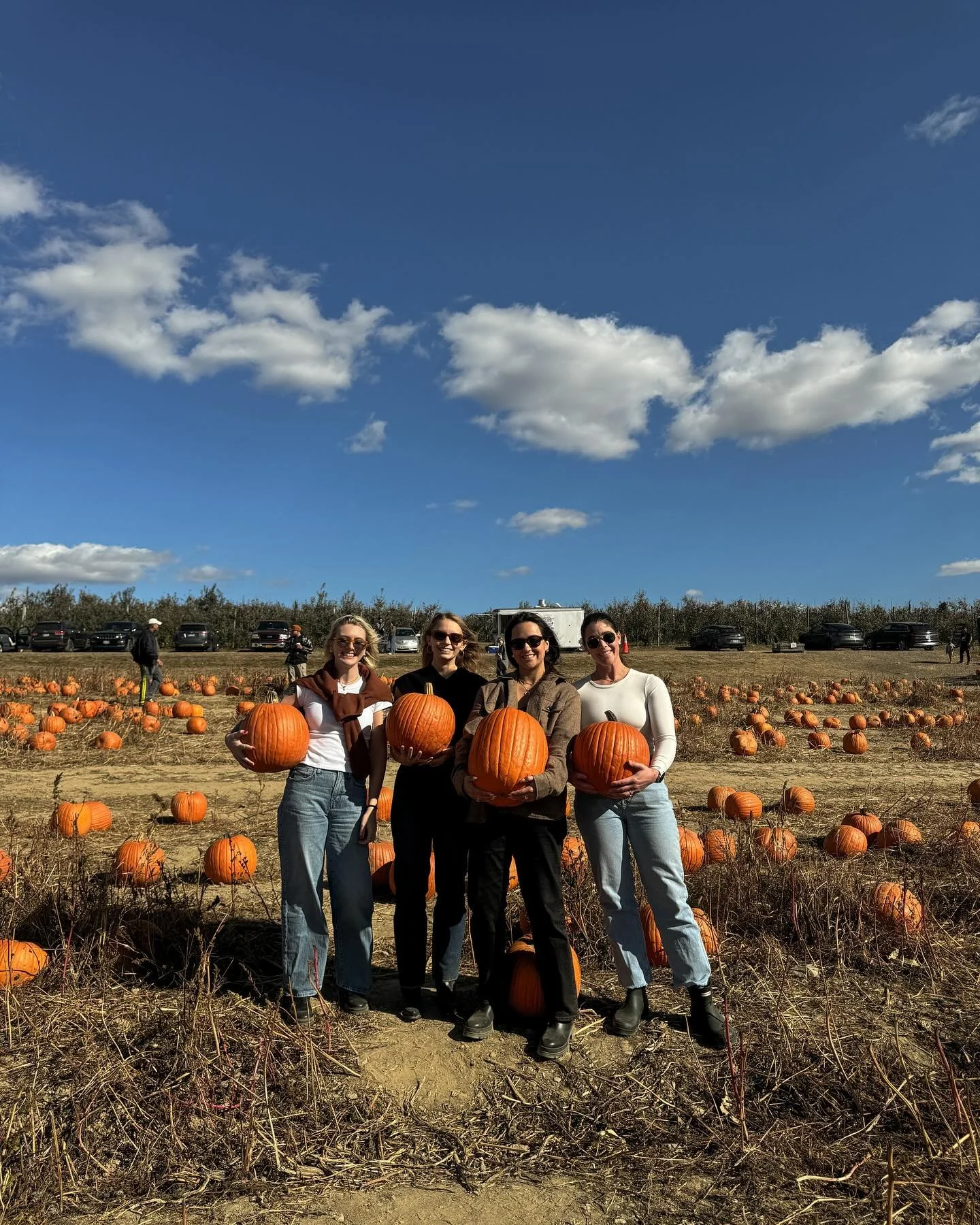 They passed the farm girl vibe check 🐄🍎🍂🎃