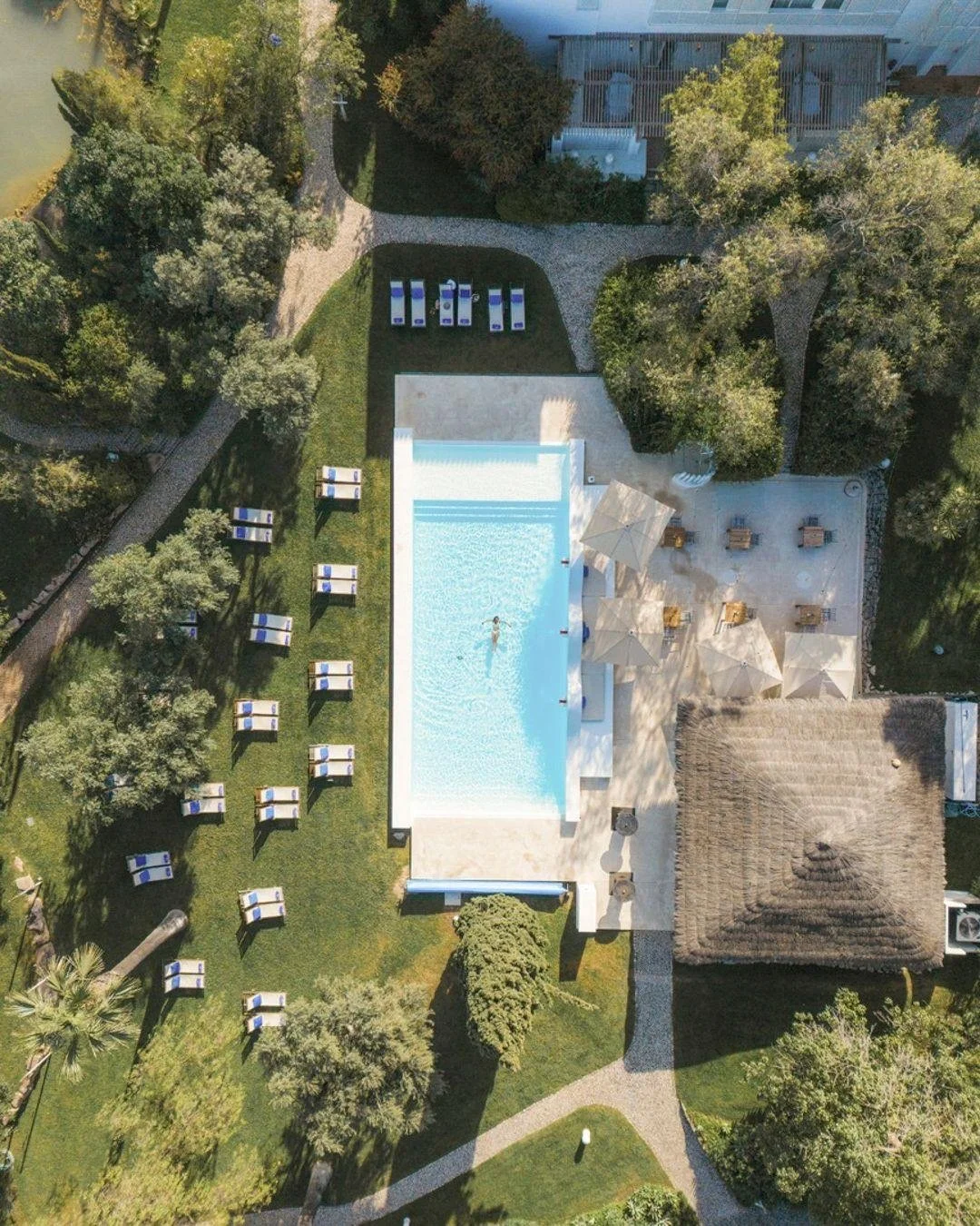 If you like hotels that feel like a private estate, keep reading.

Octant Vila Monte sits in the eastern Algarve near the small town of Moncarapacho, far from the beach club scene and oversized coastal resorts. No grand entrances. No DJ sets. Just lo