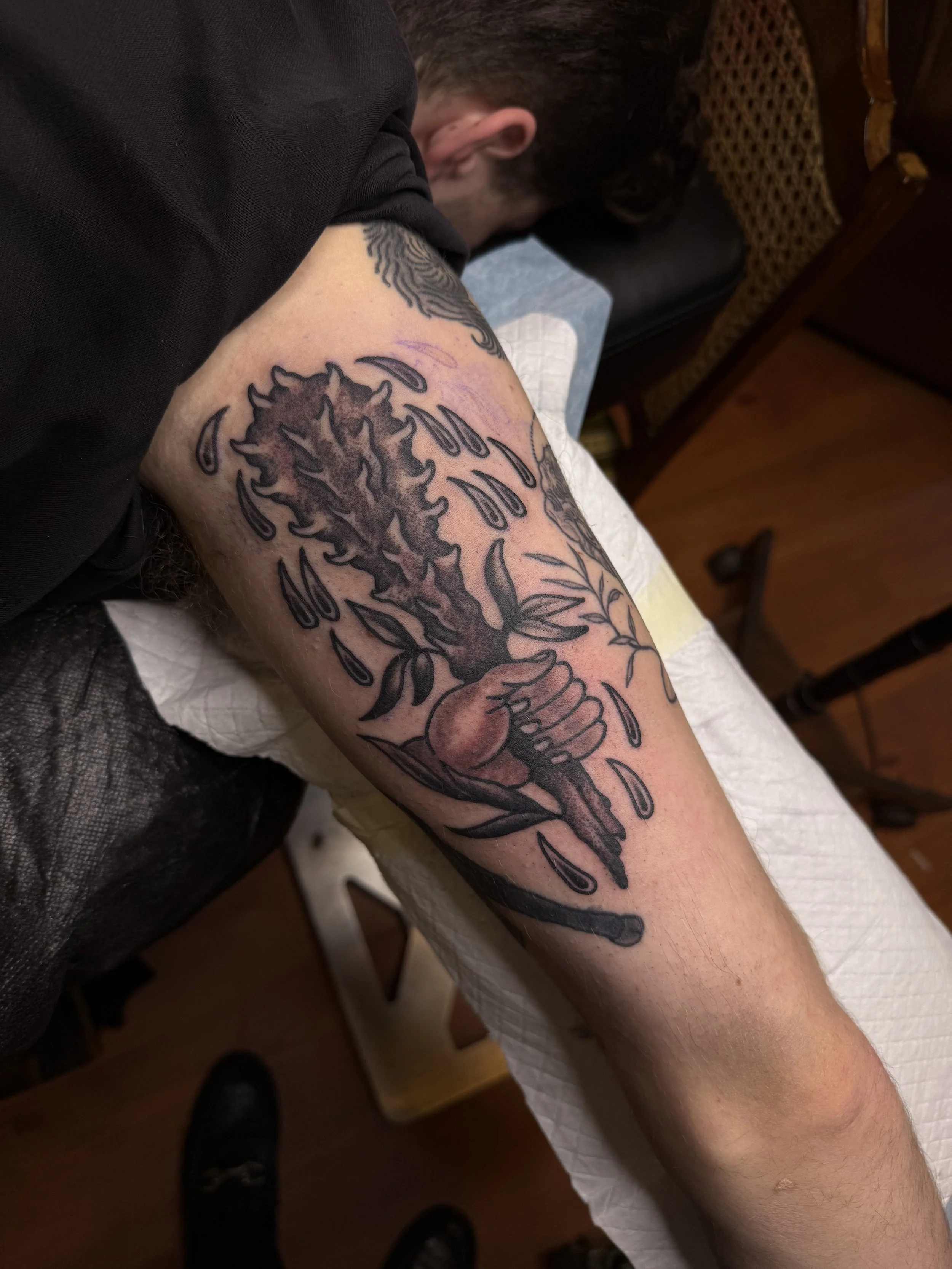 bold traditional bat weapon tattoo