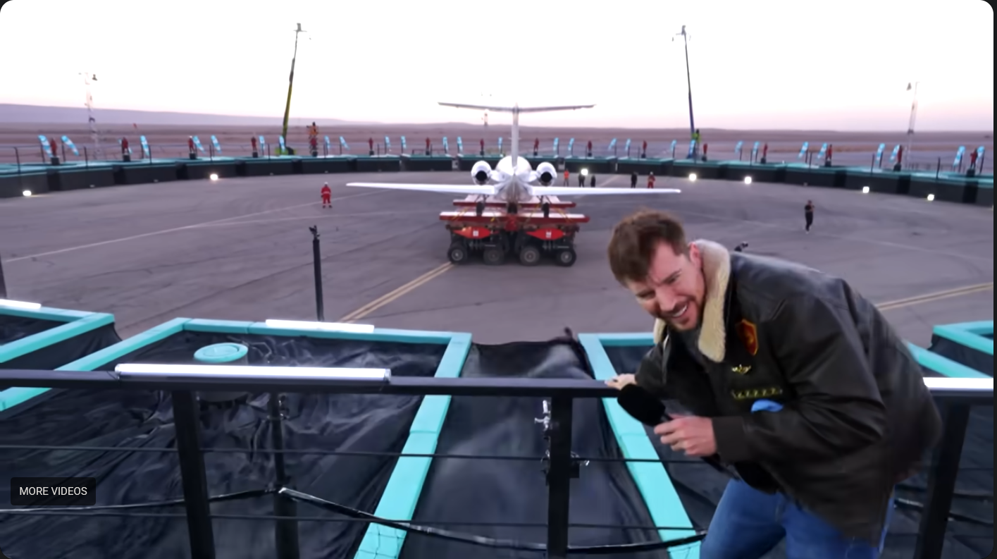 100 Pilots fight for a private jet 