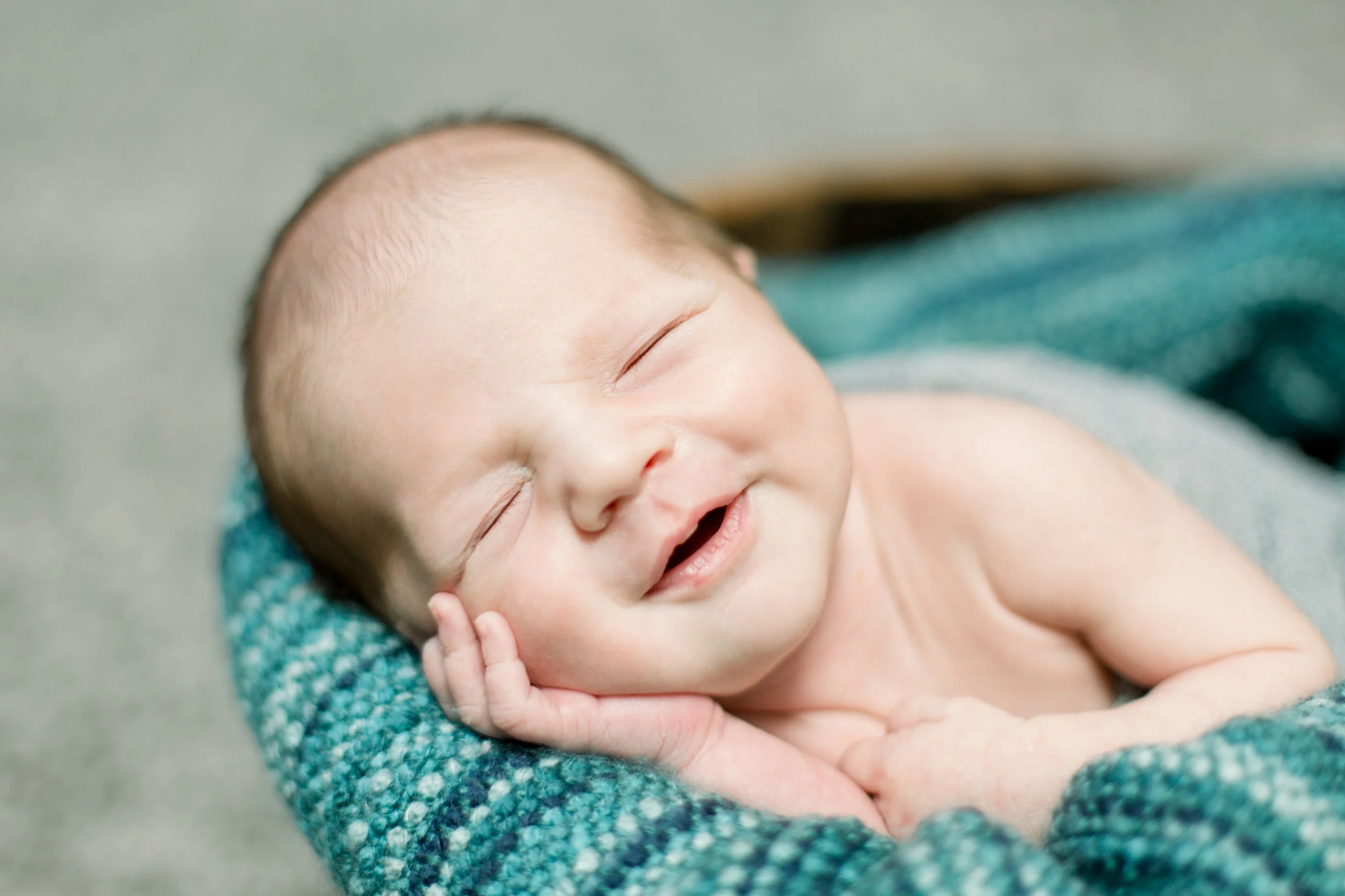 Chicago Lifestyle Newborn Photography - Danielle + Mike