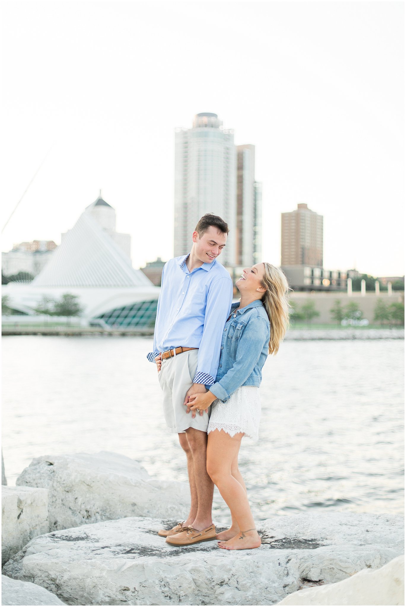 milwaulee-art-museum-engagement-session5.jpg