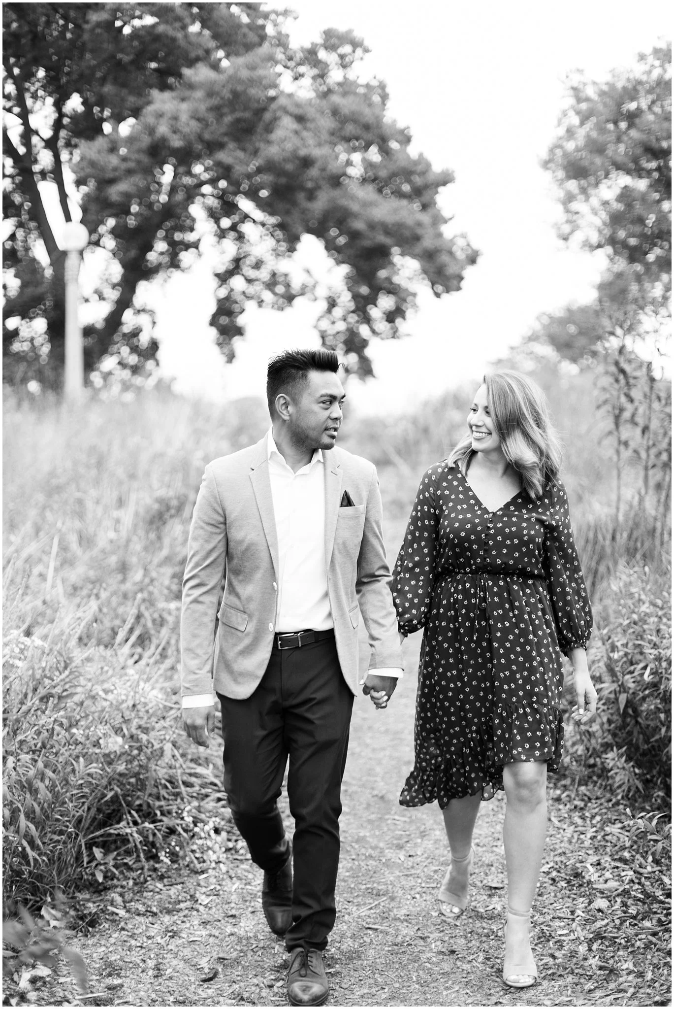 lincoln-park-zoo-engagement-session_0006.jpg